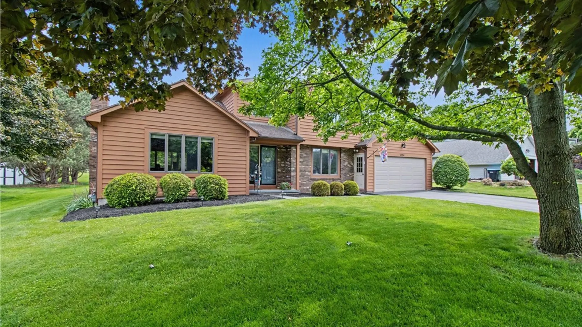 Property at 1094 Bright Stream Way, Webster, NY 14580 3