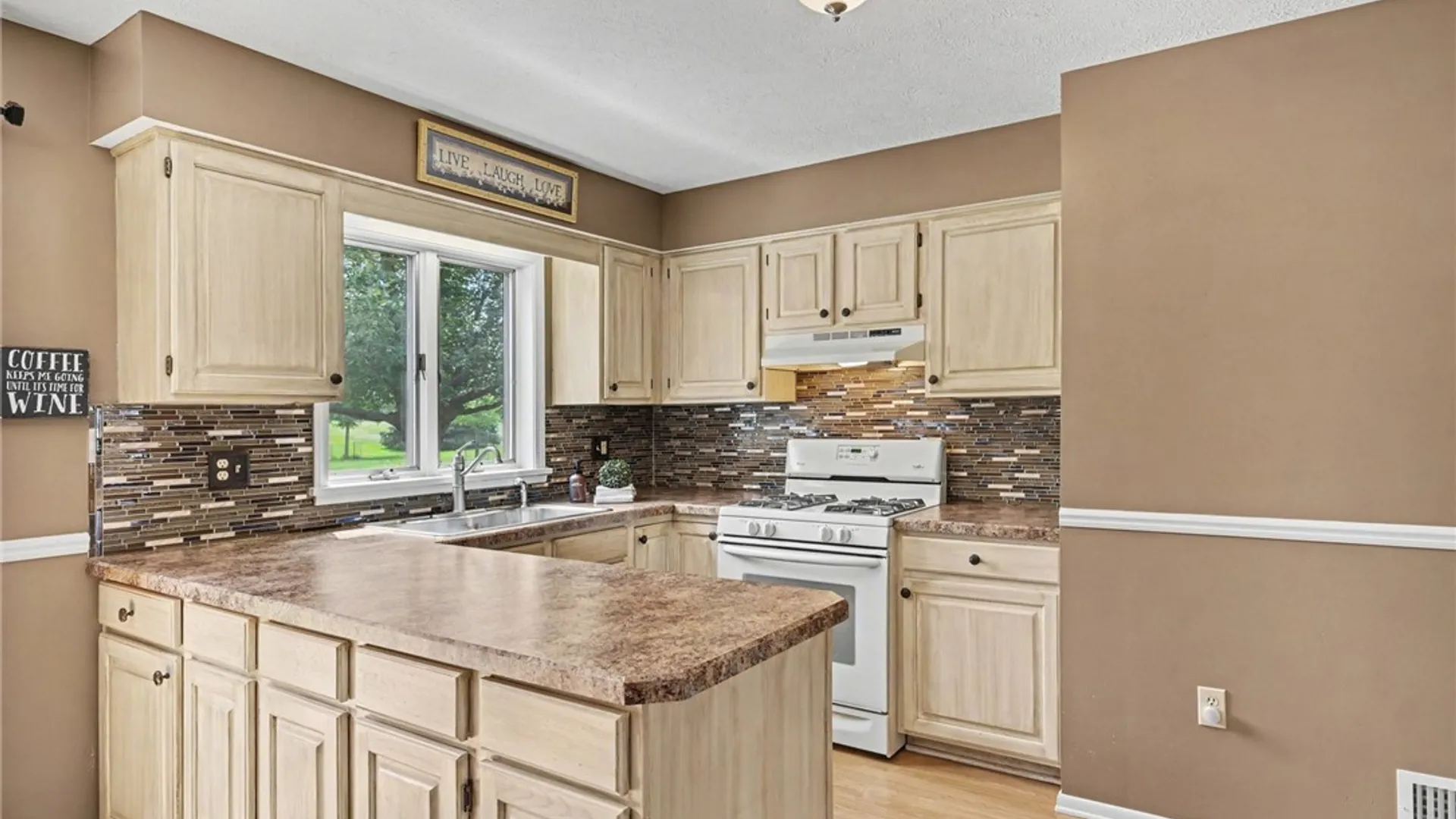 Property at 1094 Bright Stream Way, Webster, NY 14580 14