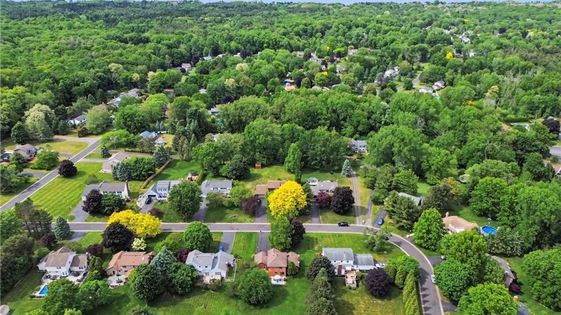Property at 1094 Bright Stream Way, Webster, NY 14580 37