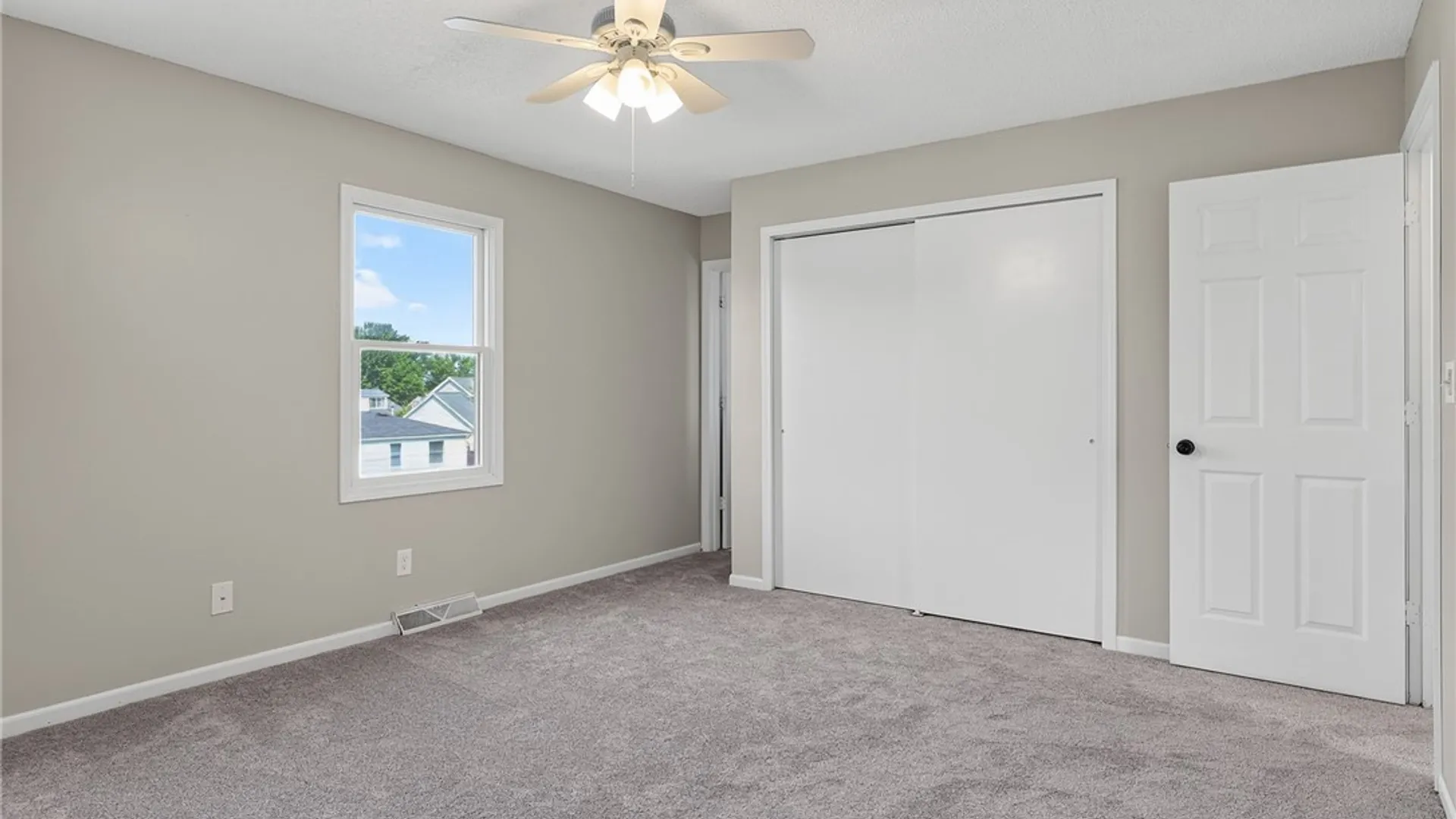 Property at 4400 Manor Lane, Hamburg, NY 14075 30