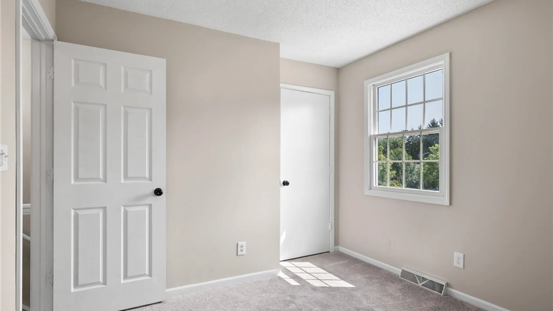 Property at 4400 Manor Lane, Hamburg, NY 14075 39