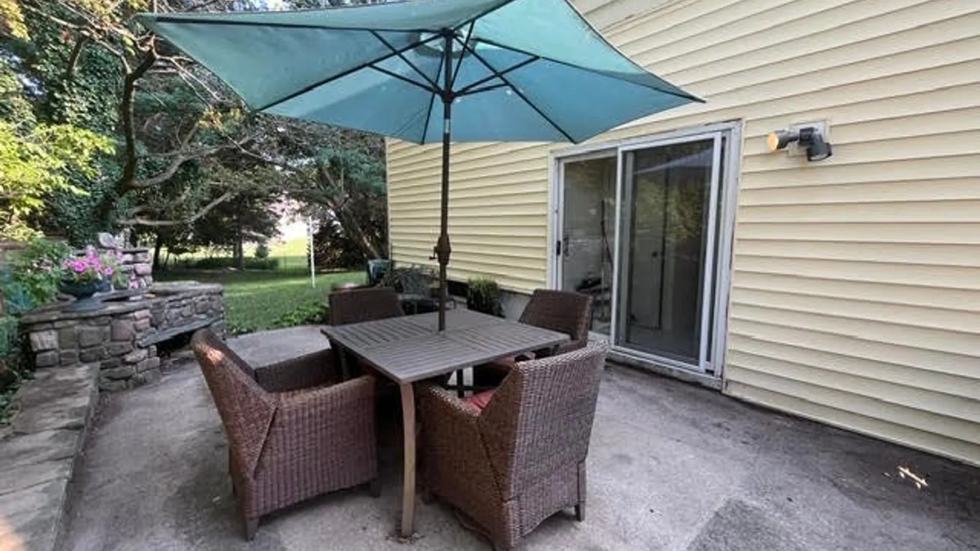 Property at 26 Richlee Drive, Camillus, NY 13031 13