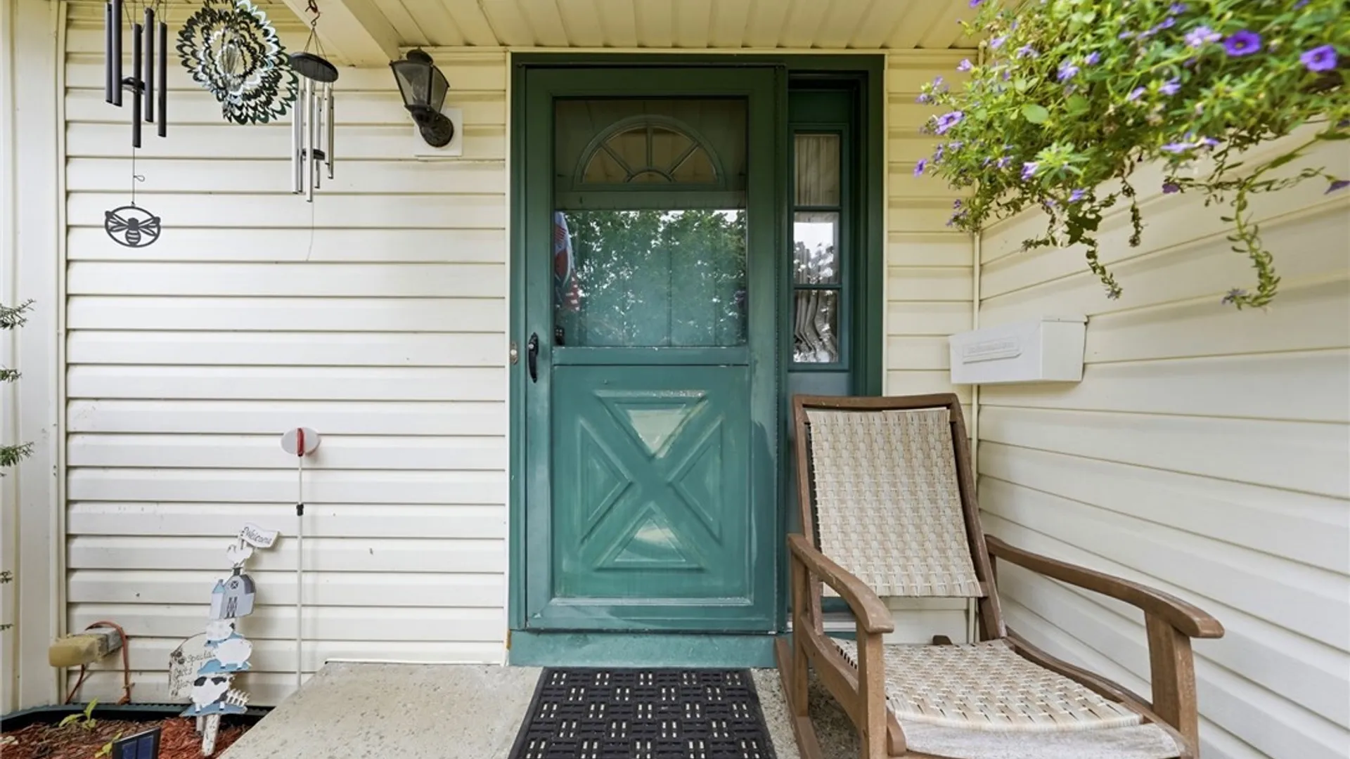 Property at 5976 Margaret Ann Drive, Hamburg, NY 14085 3