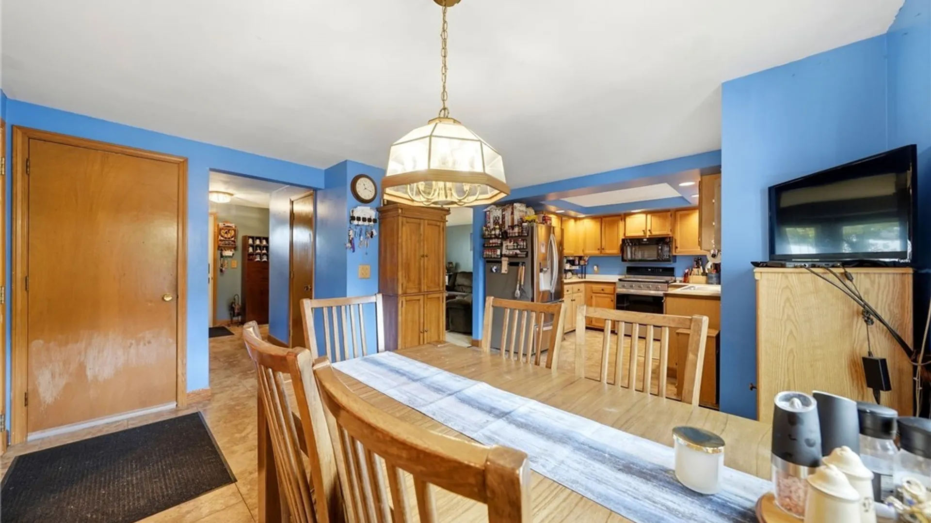 Property at 5976 Margaret Ann Drive, Hamburg, NY 14085 8
