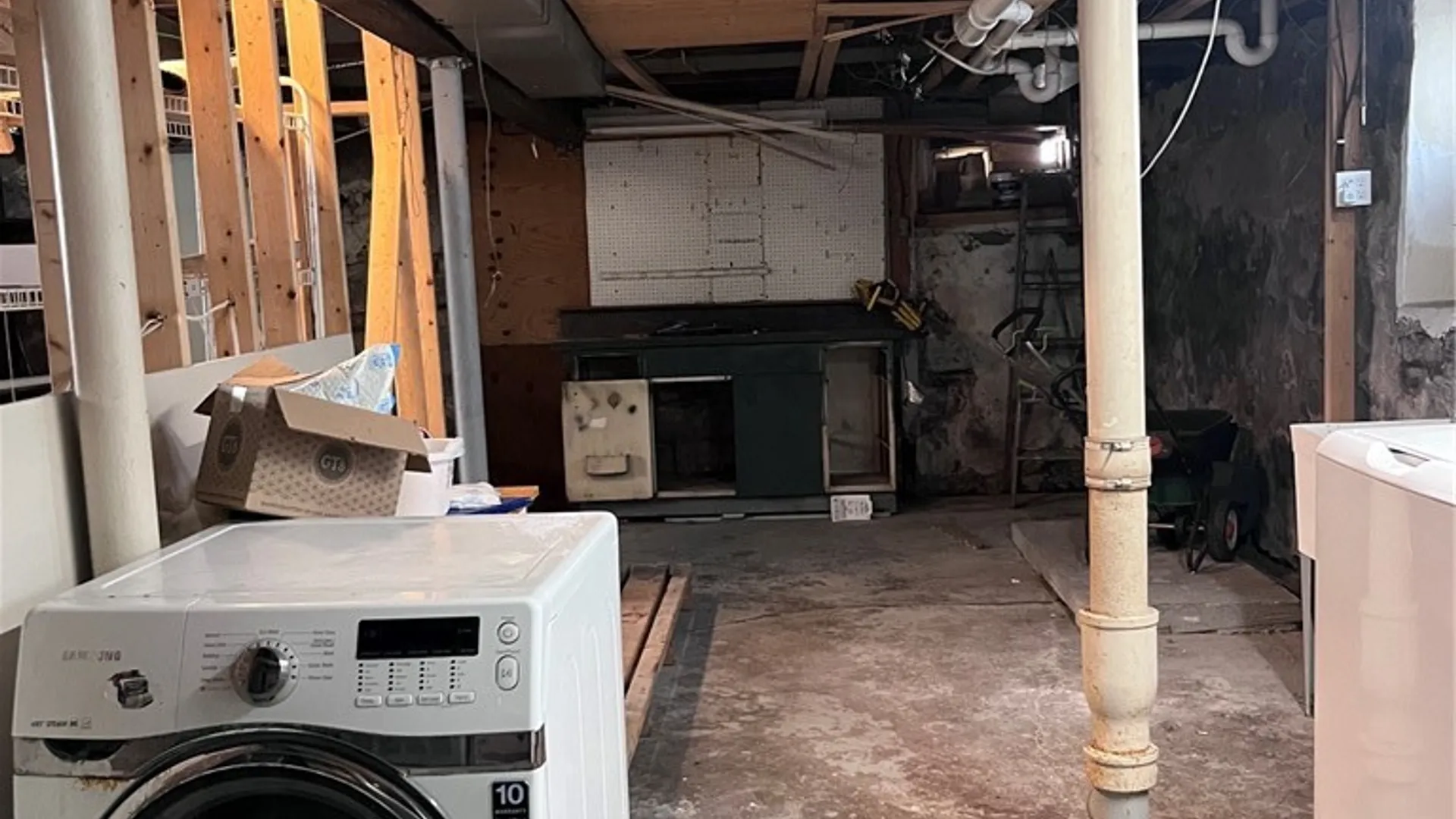 Property at 299 Minnesota Avenue, Buffalo, NY 14215 15