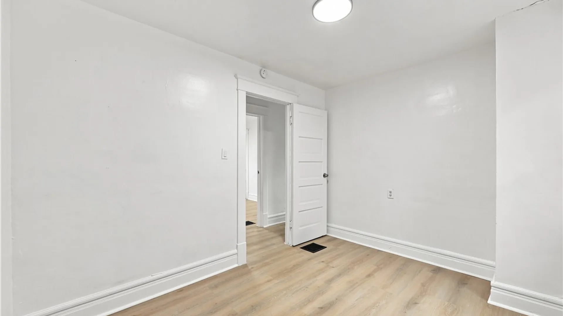 Property at 5 Fennimore Avenue, Buffalo, NY 14215 28