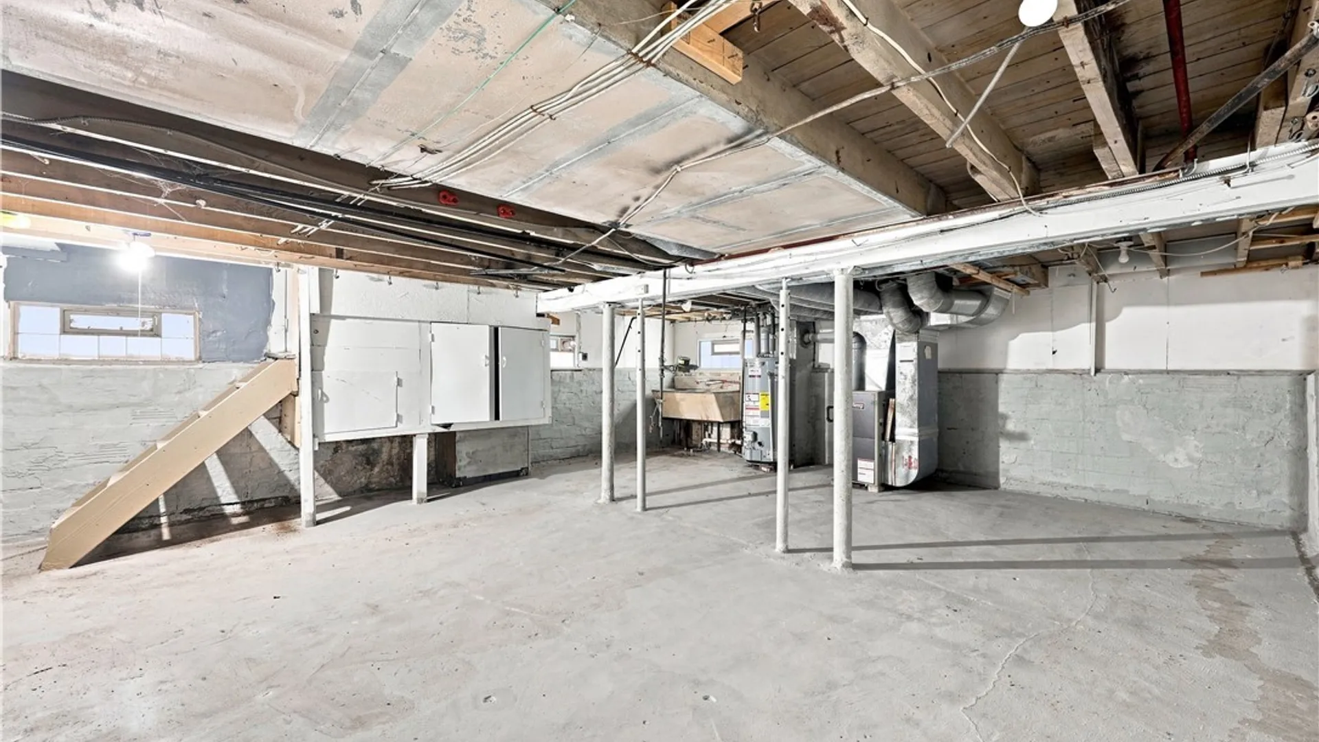 Property at 5 Fennimore Avenue, Buffalo, NY 14215 35