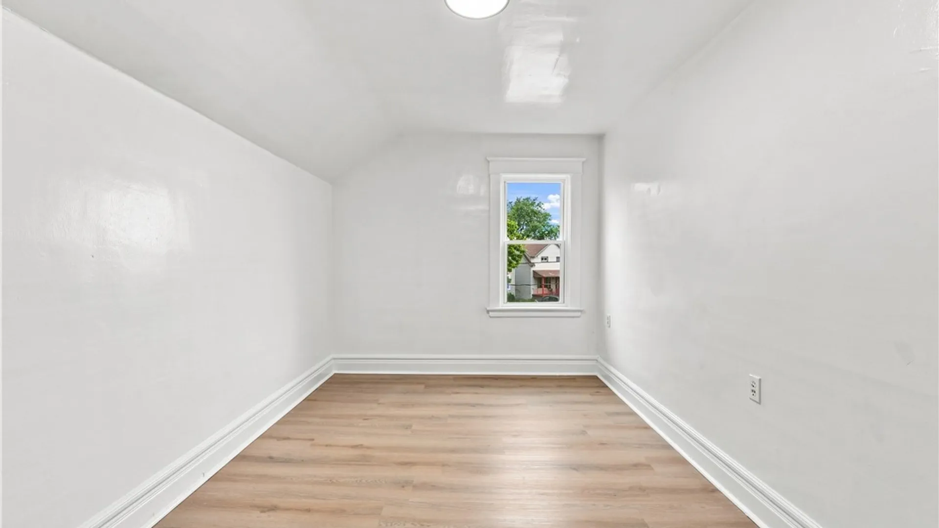 Property at 5 Fennimore Avenue, Buffalo, NY 14215 23