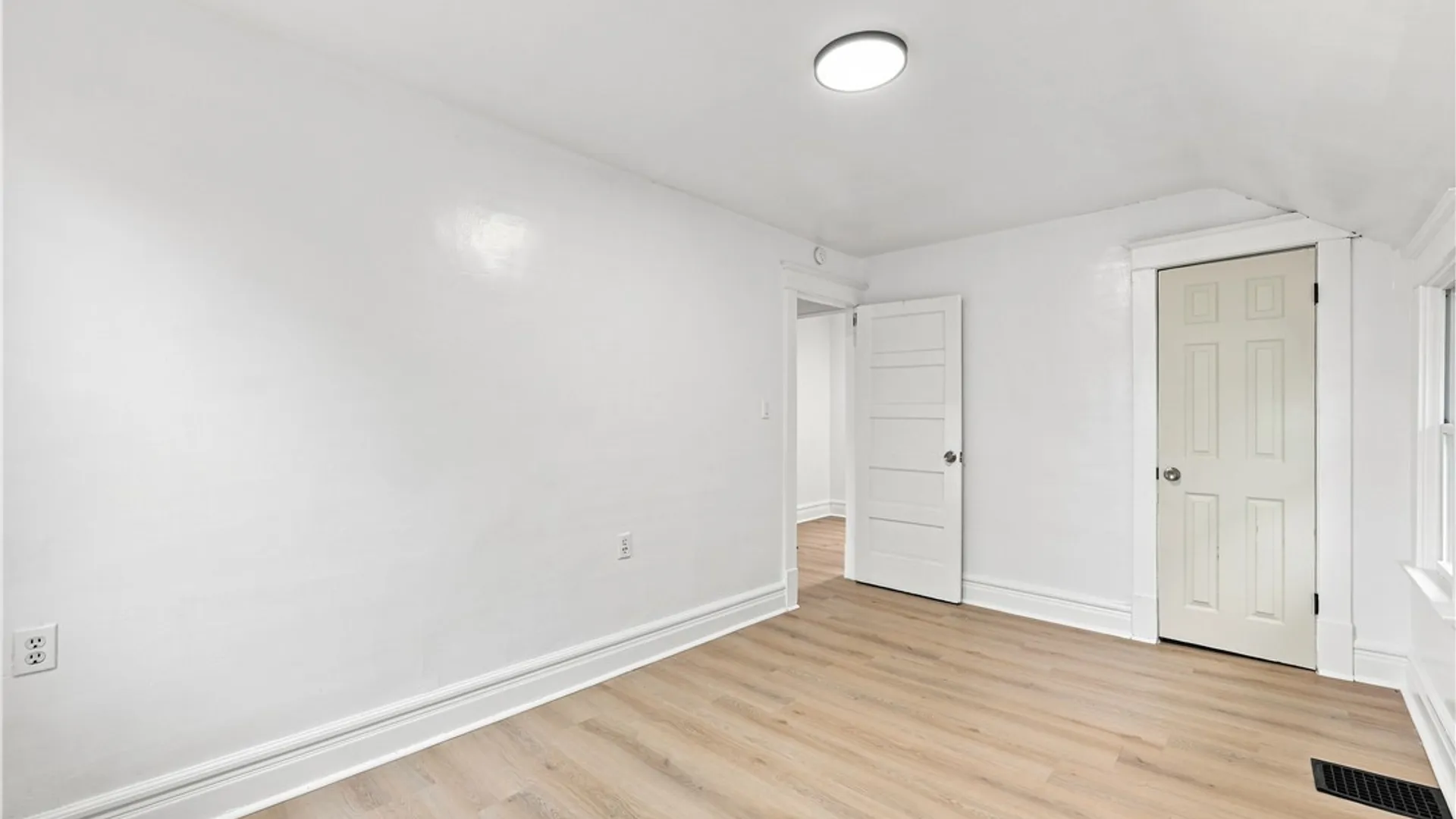 Property at 5 Fennimore Avenue, Buffalo, NY 14215 25