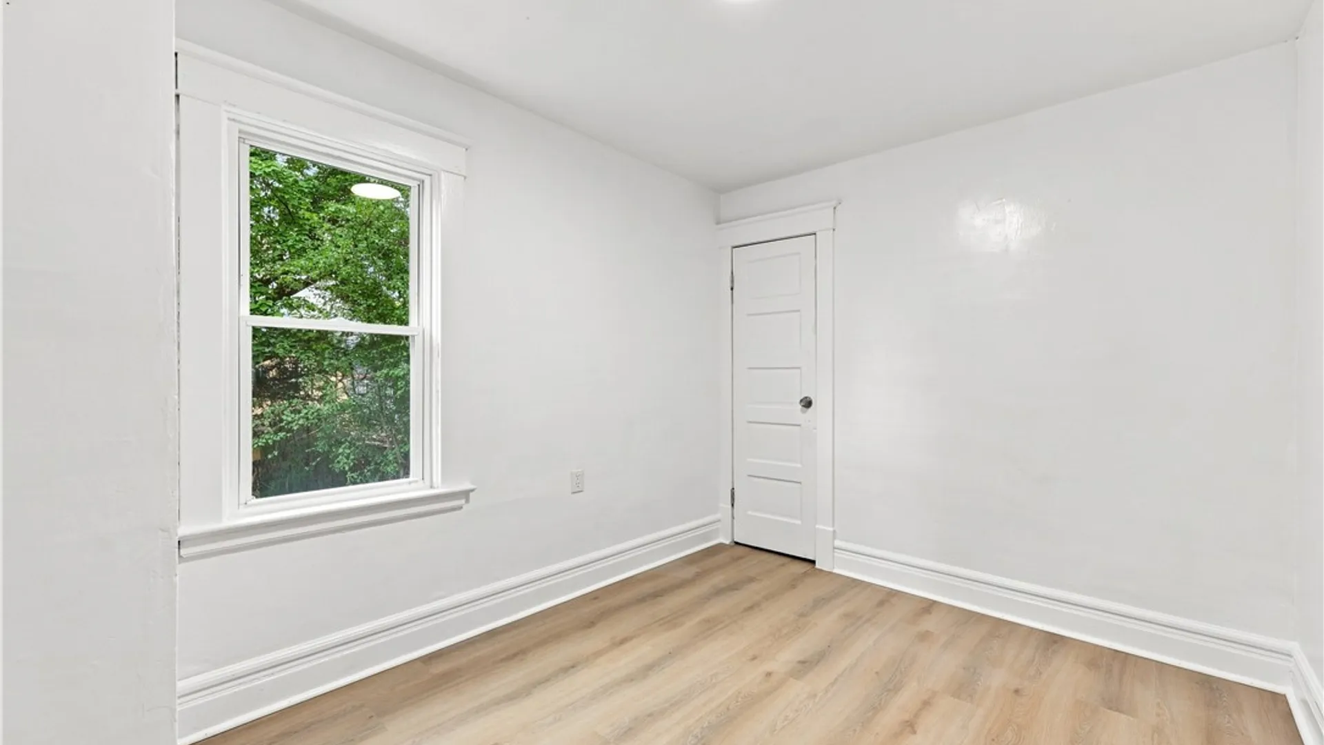 Property at 5 Fennimore Avenue, Buffalo, NY 14215 26
