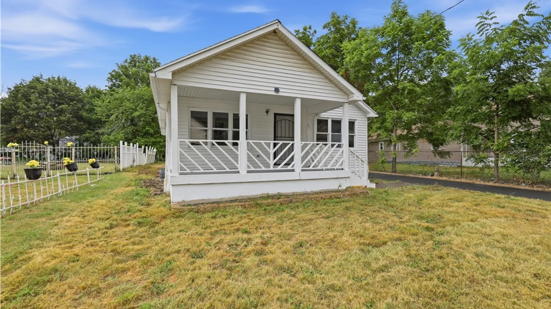 Property at 74 Grey Street, Buffalo, NY 14212 4