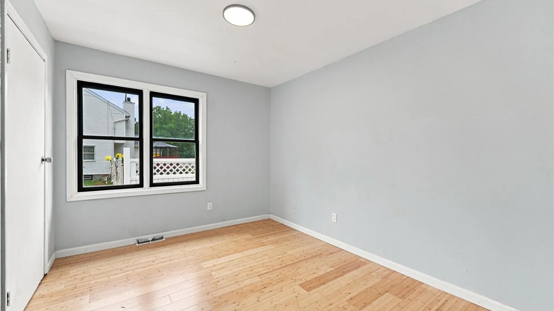 Property at 74 Grey Street, Buffalo, NY 14212 23