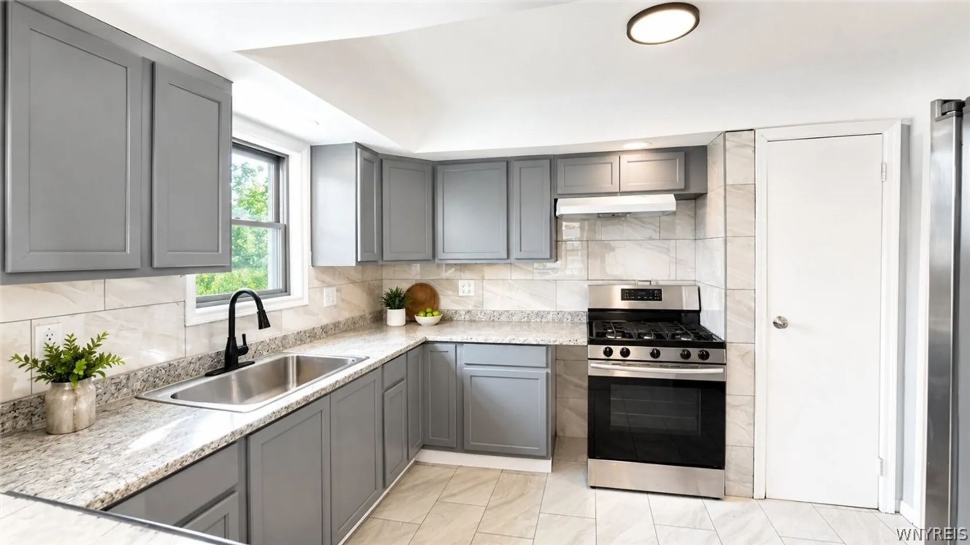 Property at 74 Grey Street, Buffalo, NY 14212 18