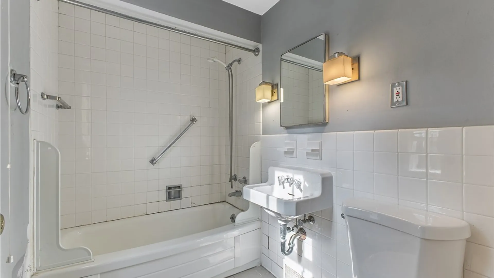 Property at 1207 Comstock Avenue, Syracuse, NY 13210 31
