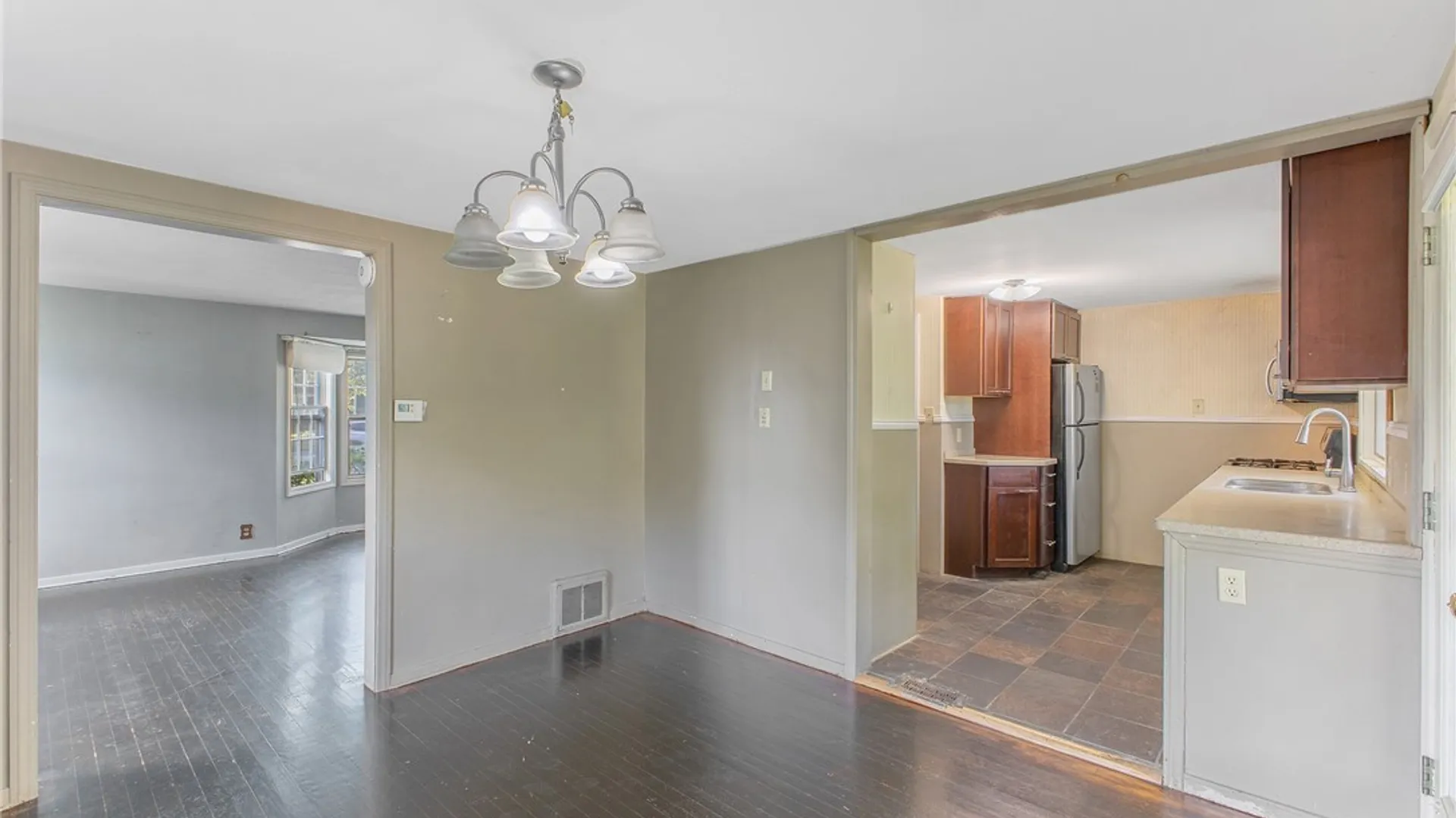 Property at 1207 Comstock Avenue, Syracuse, NY 13210 9