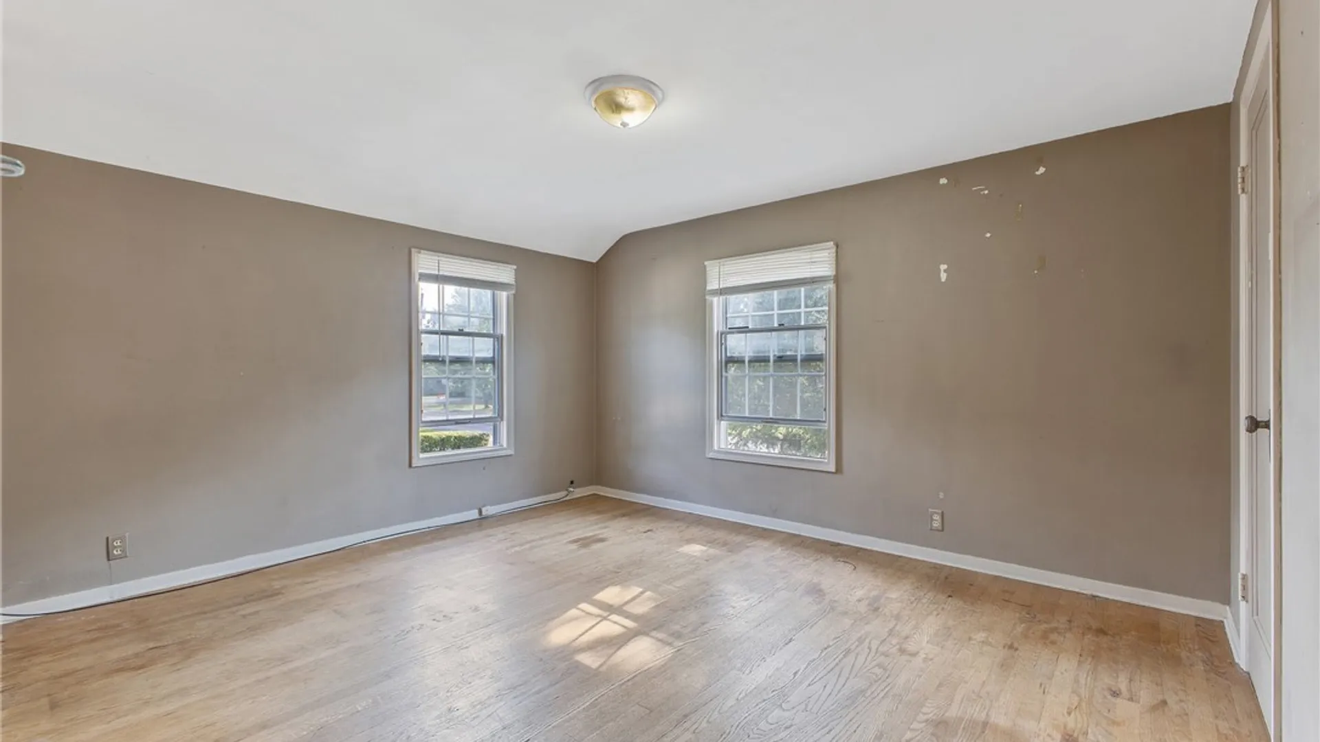 Property at 1207 Comstock Avenue, Syracuse, NY 13210 17