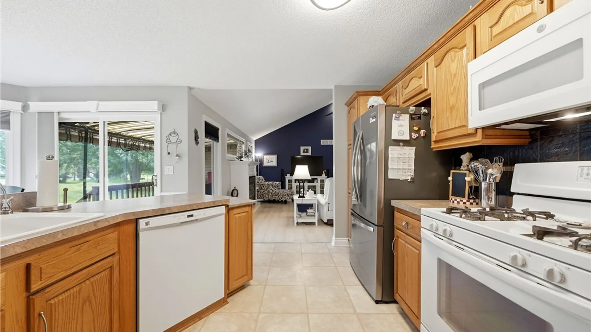 Property at 2 Alexander Parkway, Pendleton, NY 14120 11