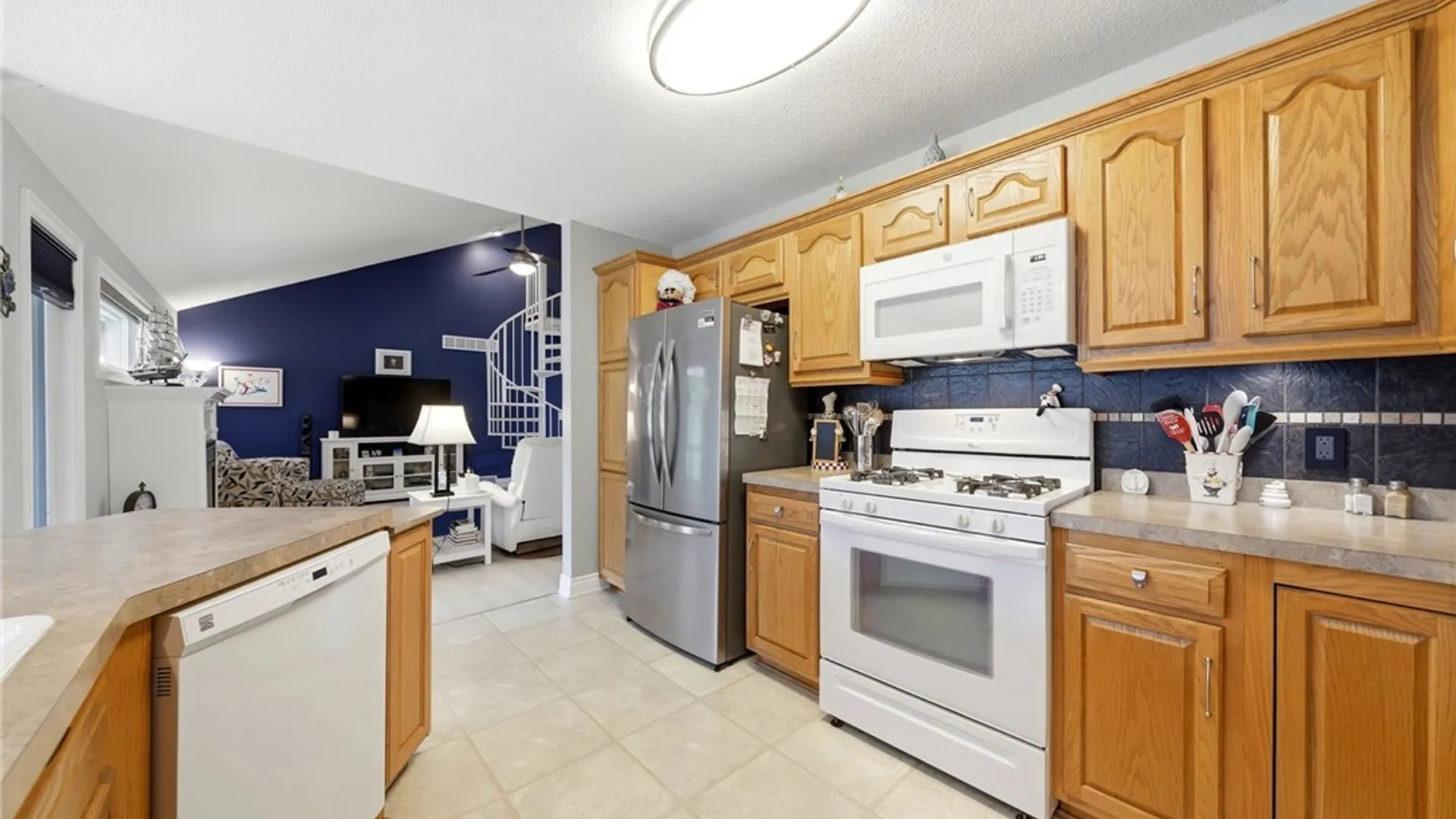 Property at 2 Alexander Parkway, Pendleton, NY 14120 10
