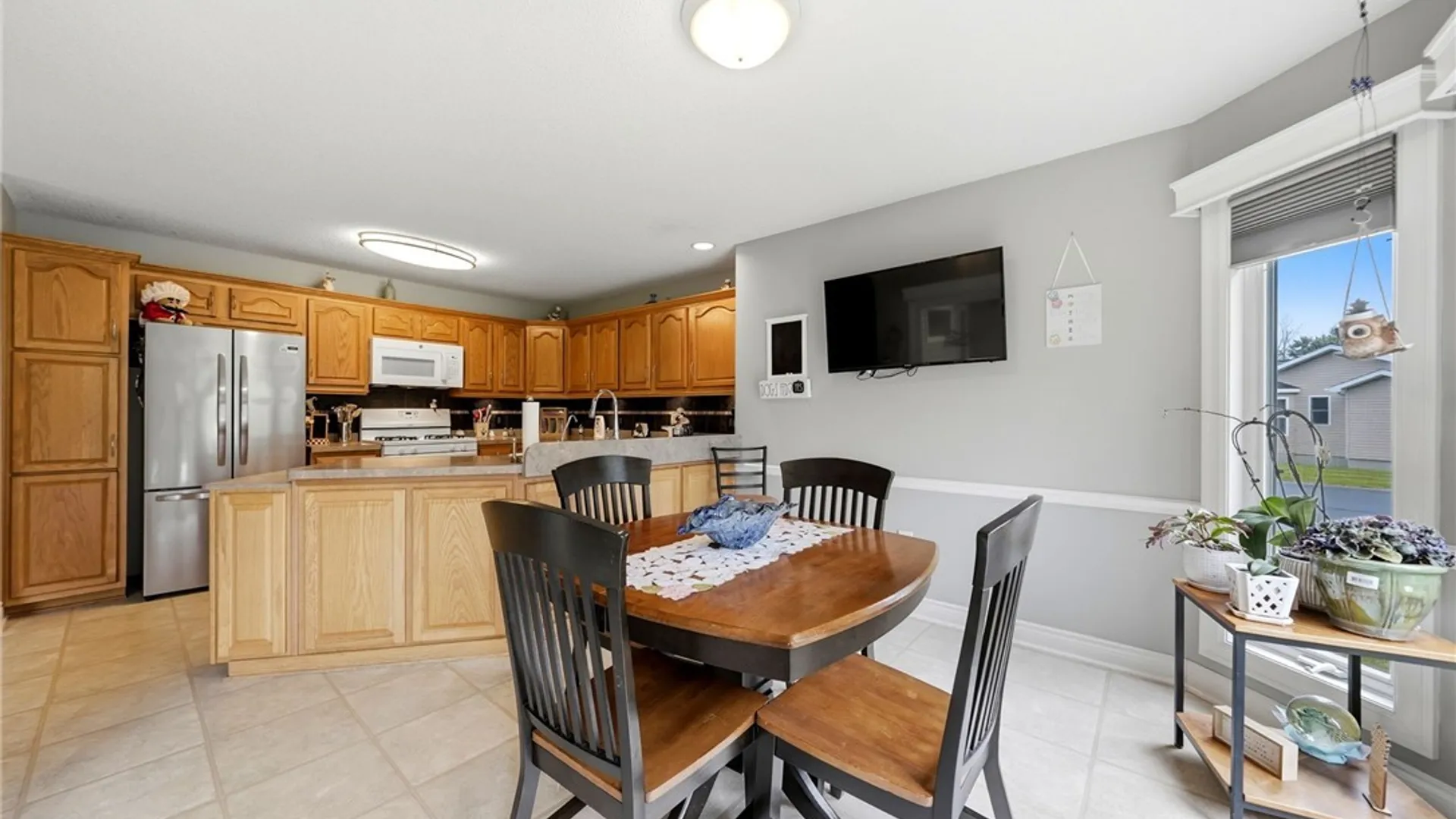 Property at 2 Alexander Parkway, Pendleton, NY 14120 14
