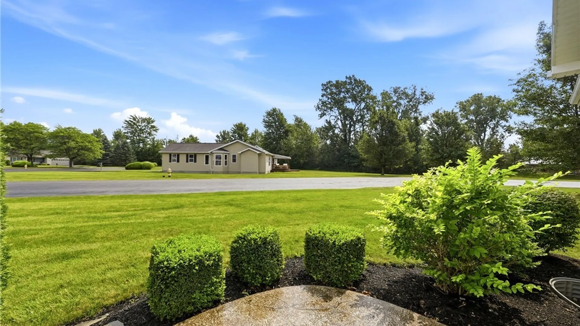 Property at 2 Alexander Parkway, Pendleton, NY 14120 43