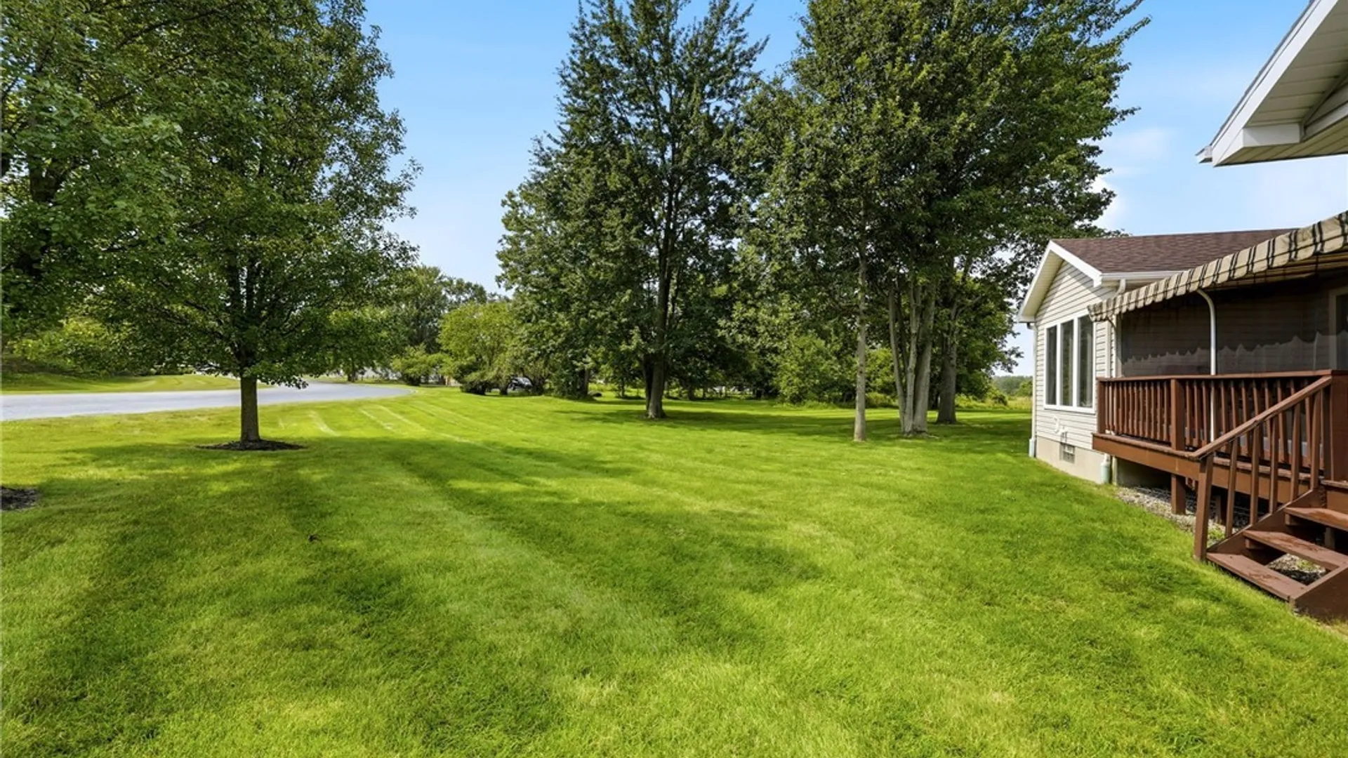 Property at 2 Alexander Parkway, Pendleton, NY 14120 46