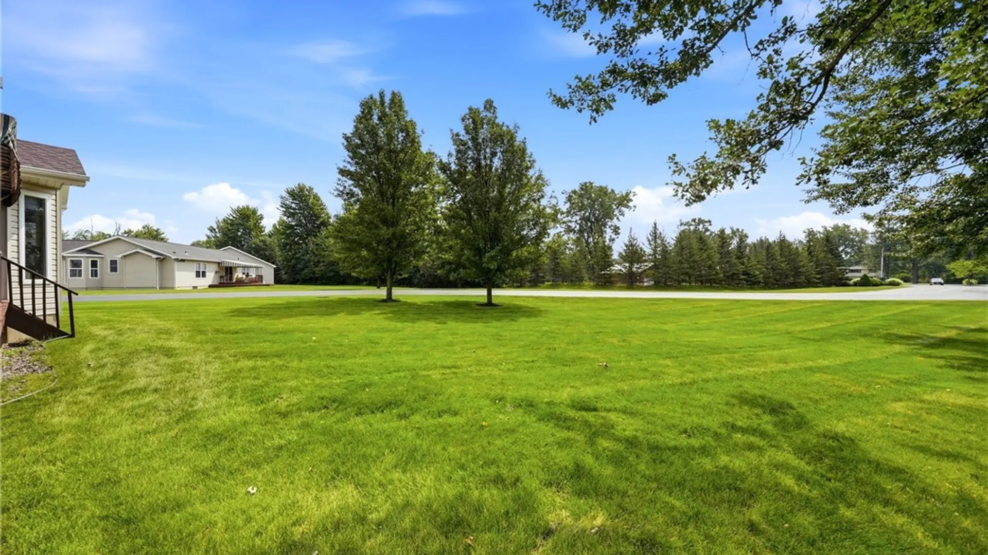 Property at 2 Alexander Parkway, Pendleton, NY 14120 47