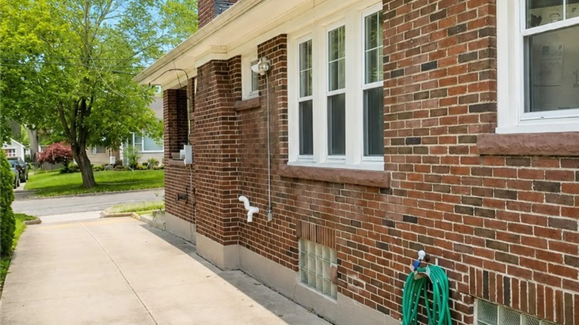 Property at 1318 Norwood Avenue, Niagara Falls, NY 14305 3