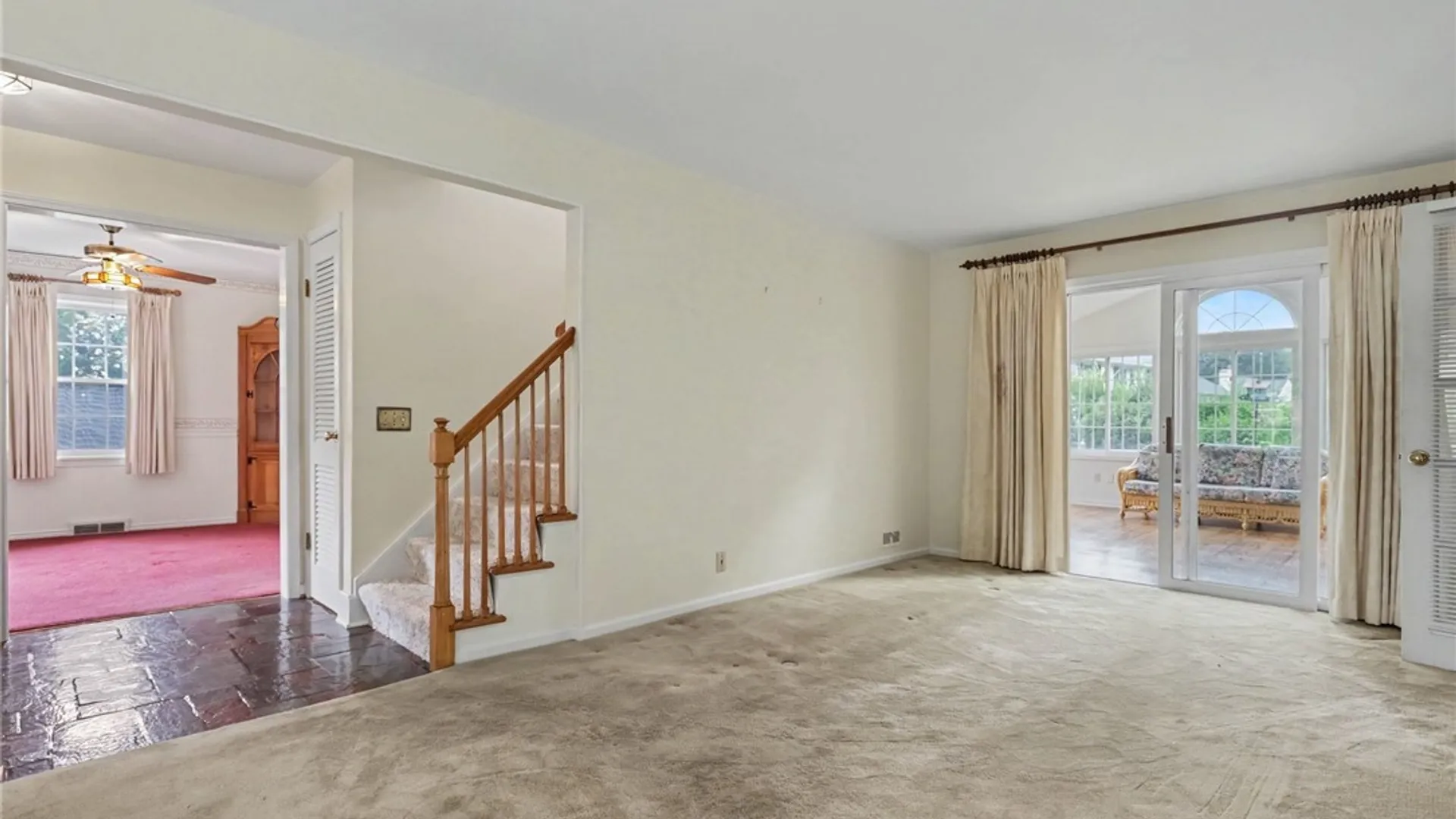 Property at 210 Washington Avenue, Irondequoit, NY 14617 4