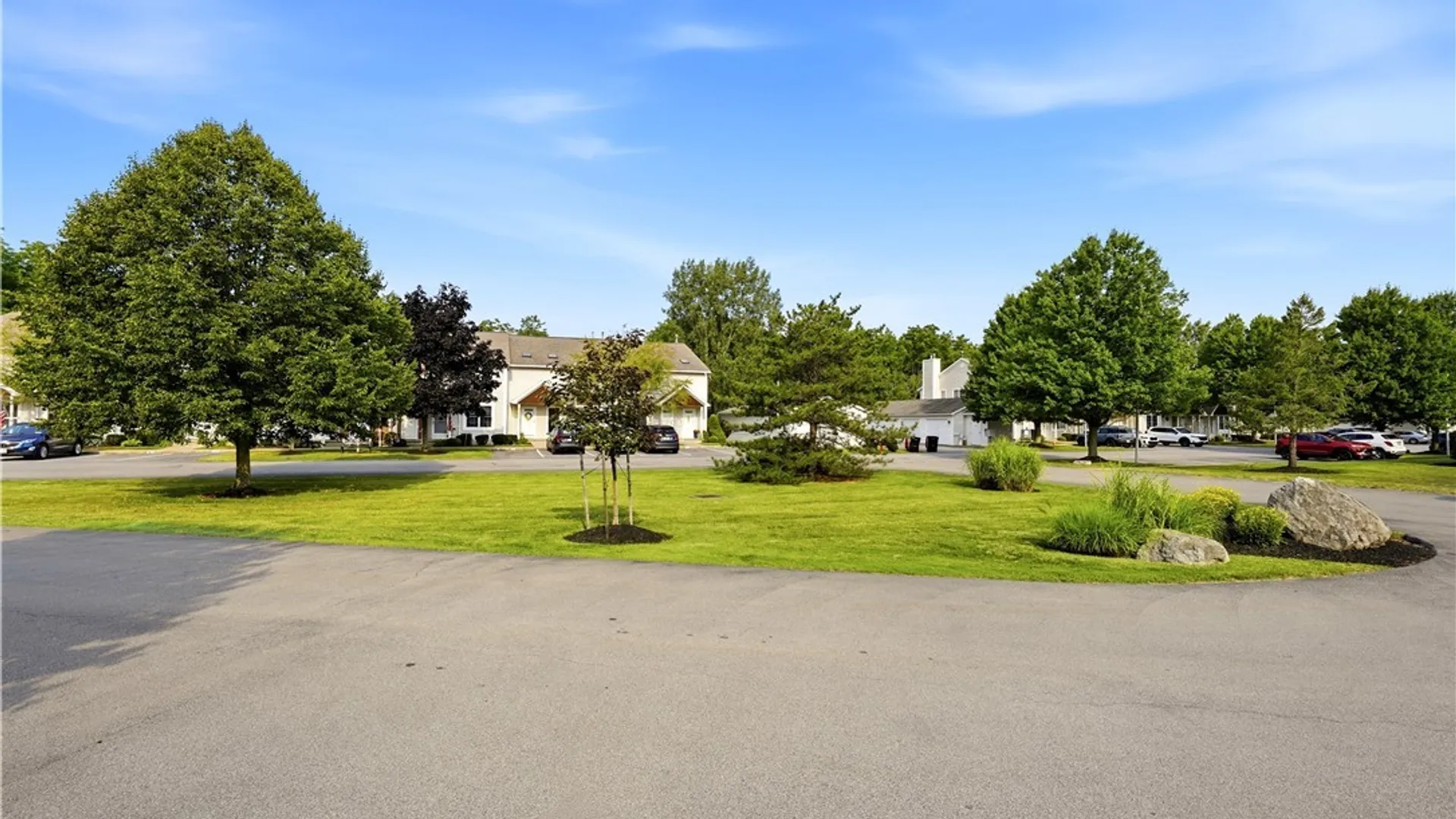 Property at 127 Olde Stone Lane, Lancaster, NY 14086 3