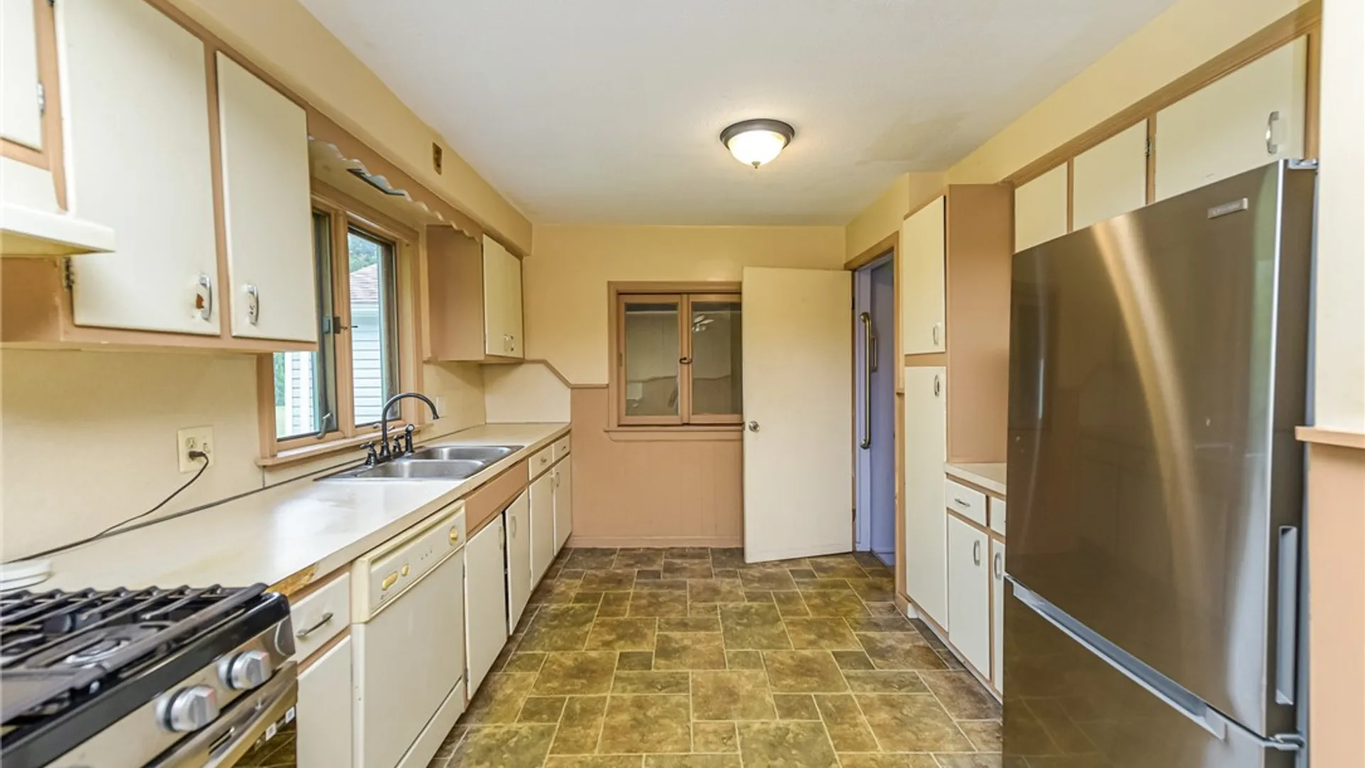 Property at 2300 Spencerport Road, Gates, NY 14606 12