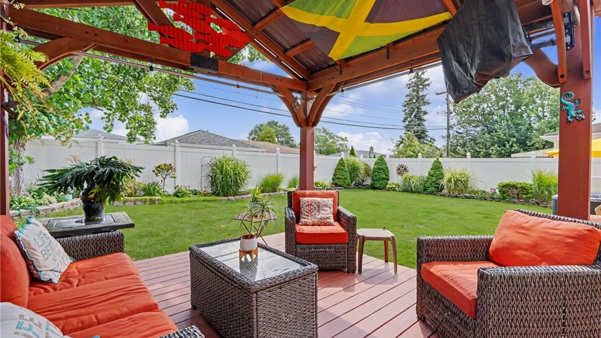 Property at 42 Leni Lane, Cheektowaga, NY 14225 36