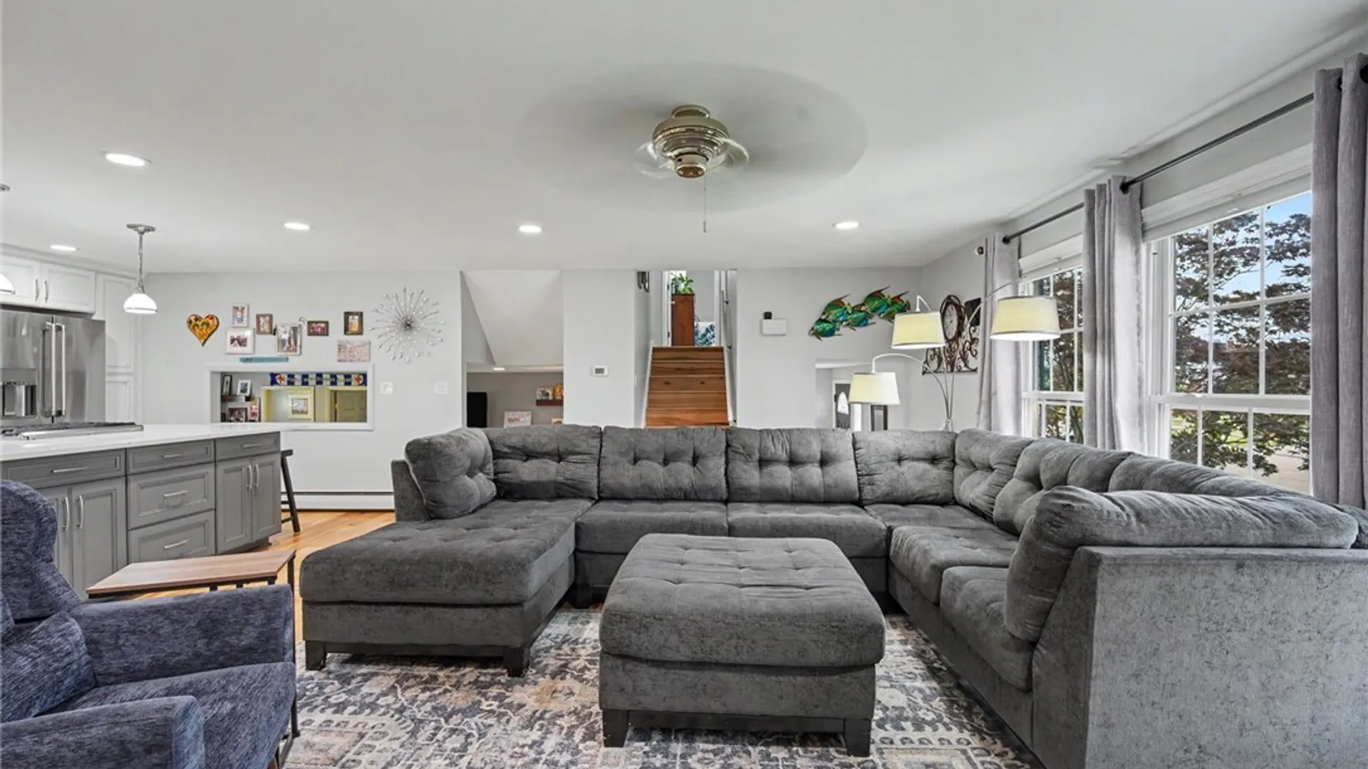 Property at 42 Leni Lane, Cheektowaga, NY 14225 12