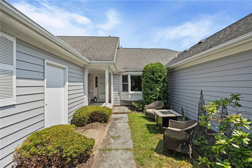 Property at 51 Greenwood Park, Pittsford, NY 14534