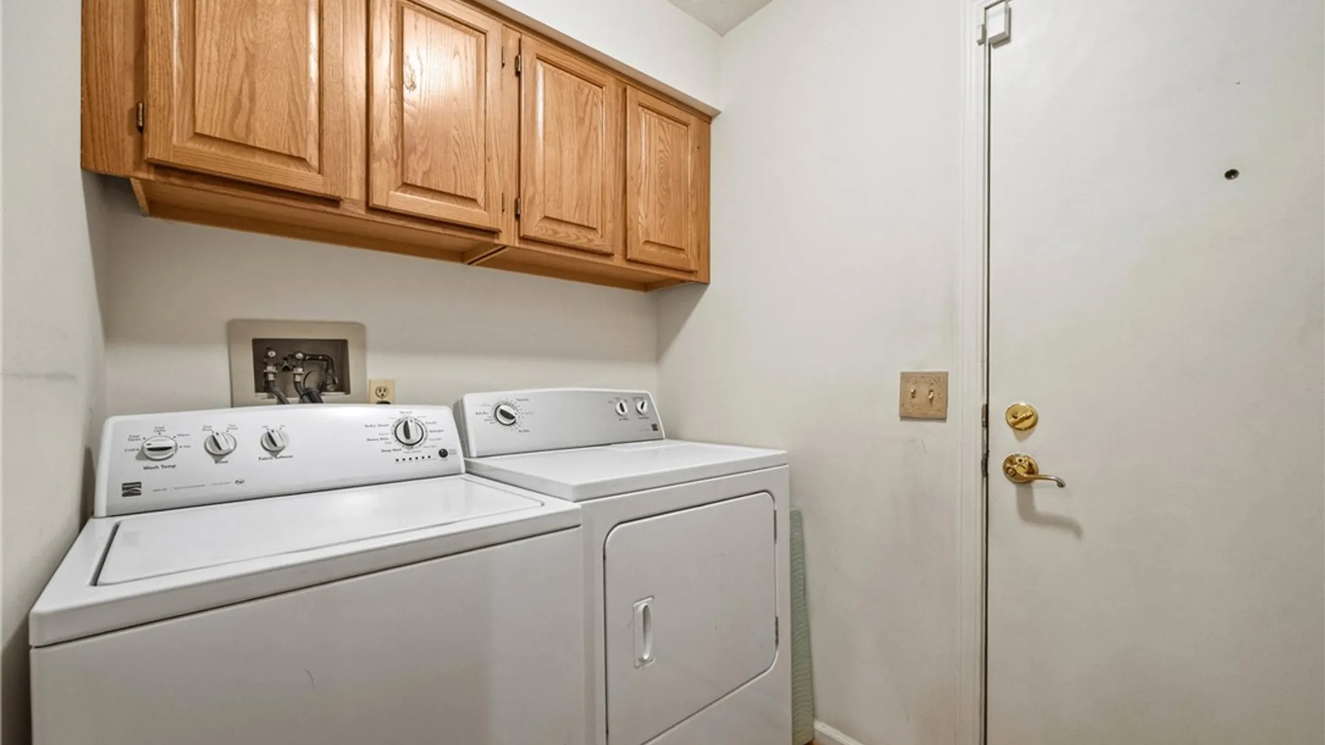 Property at 51 Greenwood Park, Pittsford, NY 14534 25