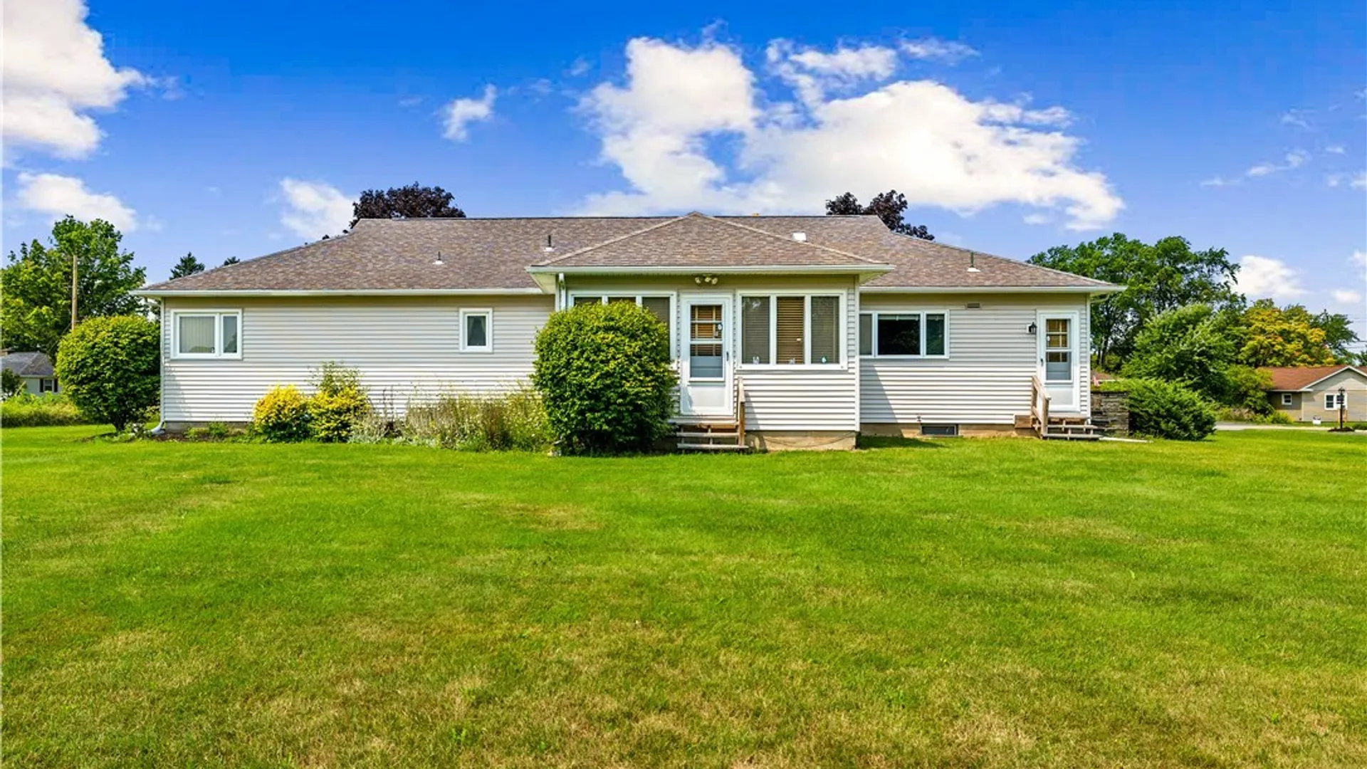 Property at 1913 Sherman Drive, New Hartford, NY 13413 30