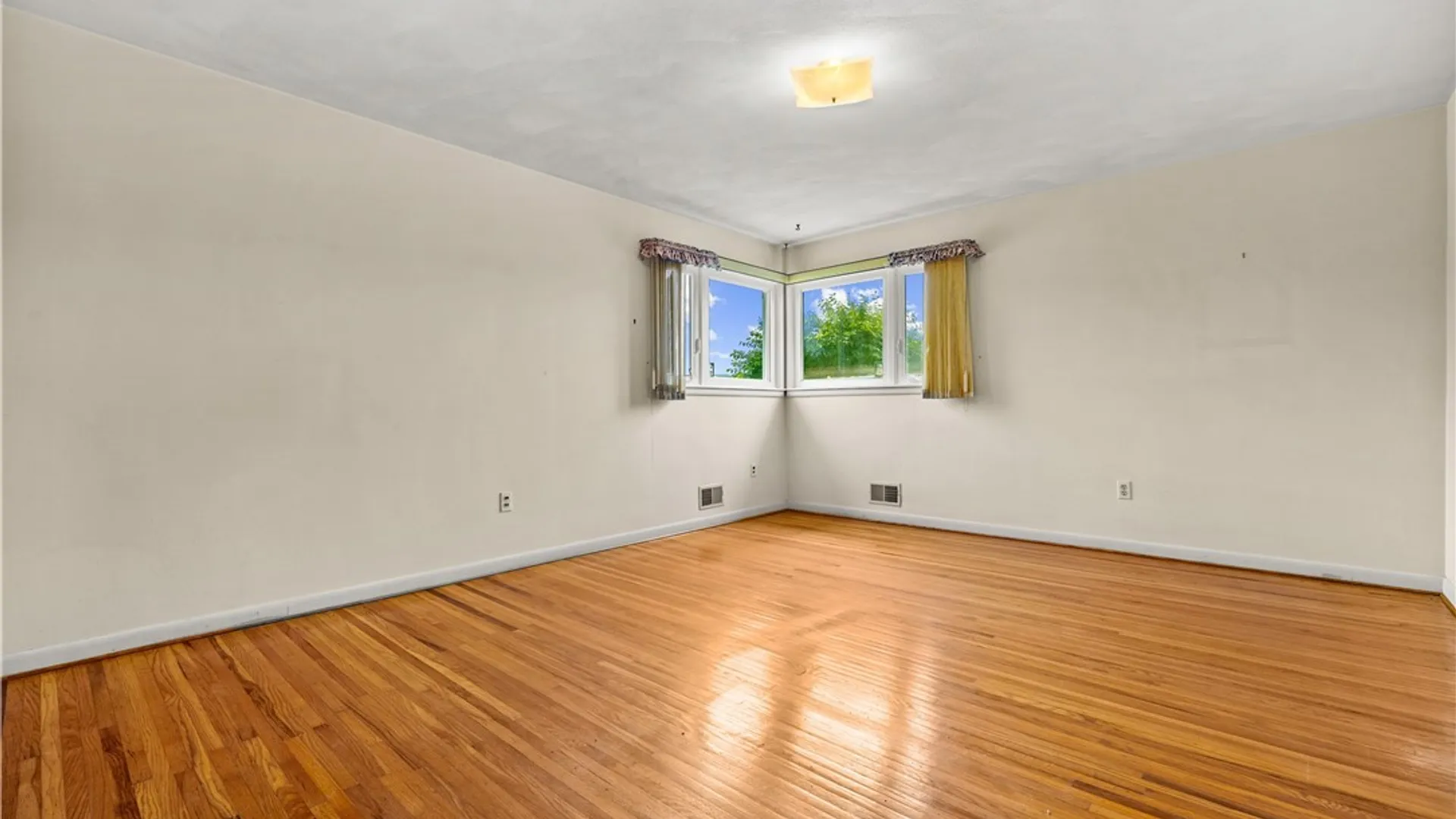 Property at 1913 Sherman Drive, New Hartford, NY 13413 23