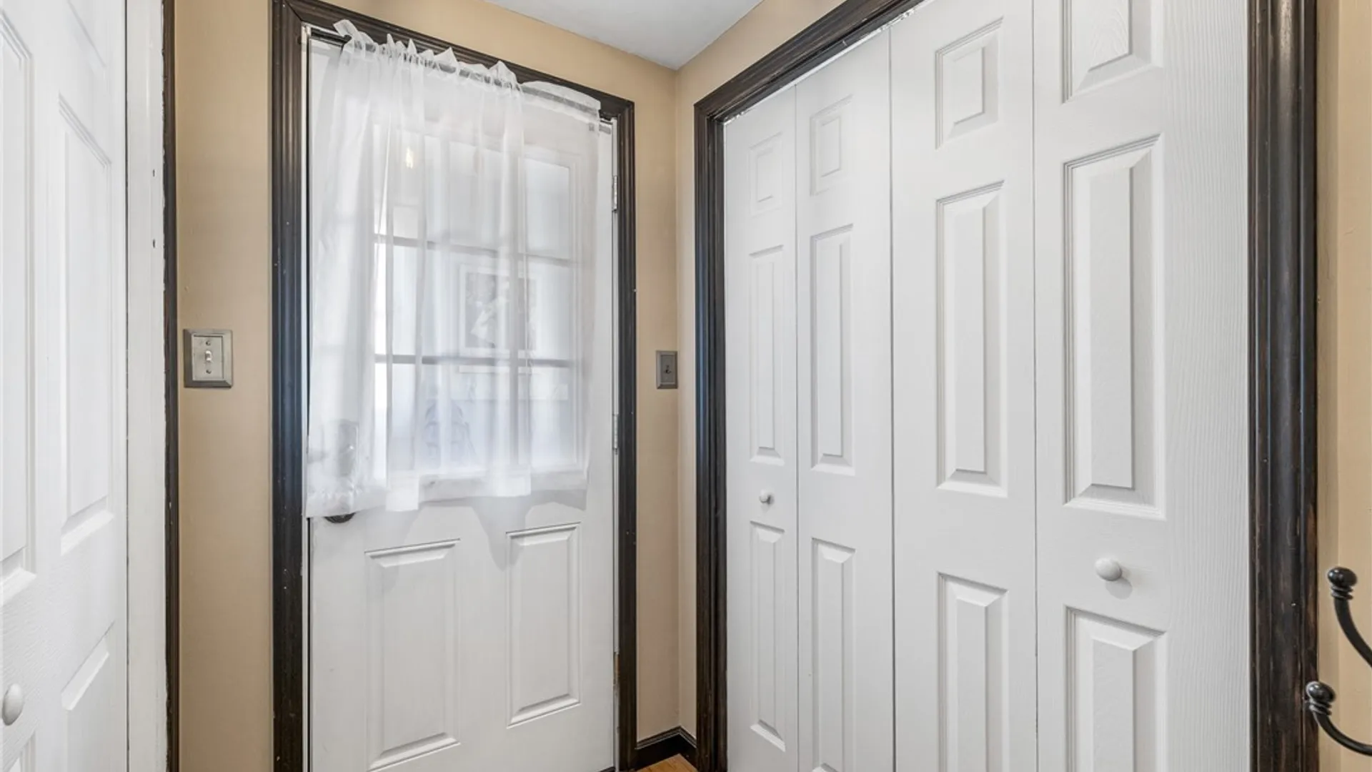 Property at 156 Harding Road, Buffalo, NY 14220 12
