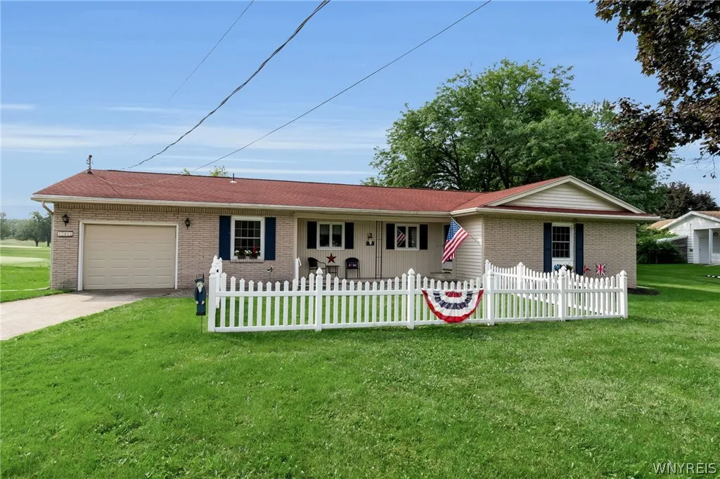 Property at 10880 Telegraph Road, Ridgeway, NY 14103