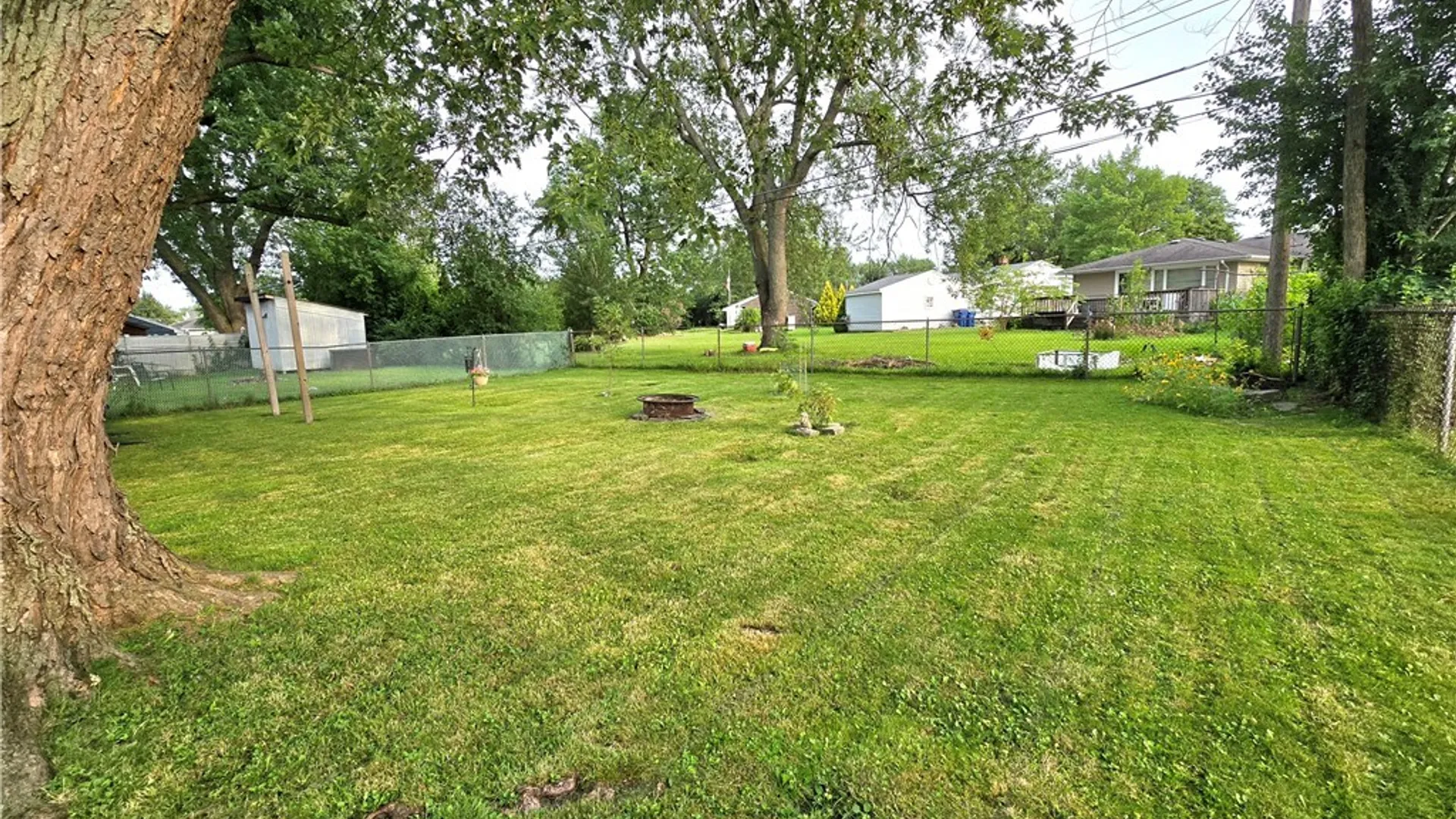 Property at 161 Longmeadow Rd, Amherst, NY 14226 25