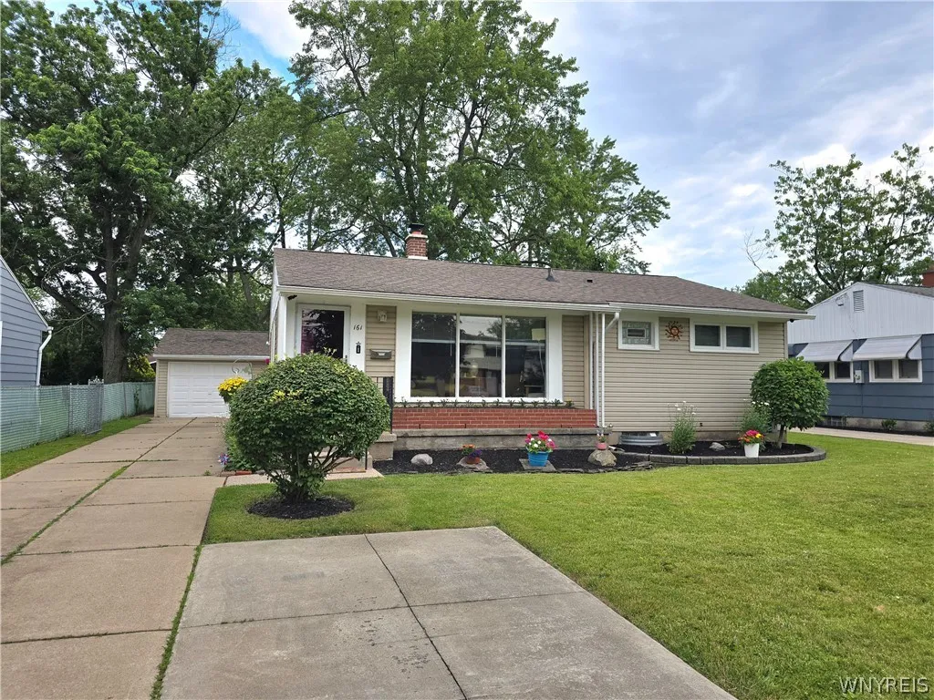 Property at 161 Longmeadow Rd, Amherst, NY 14226