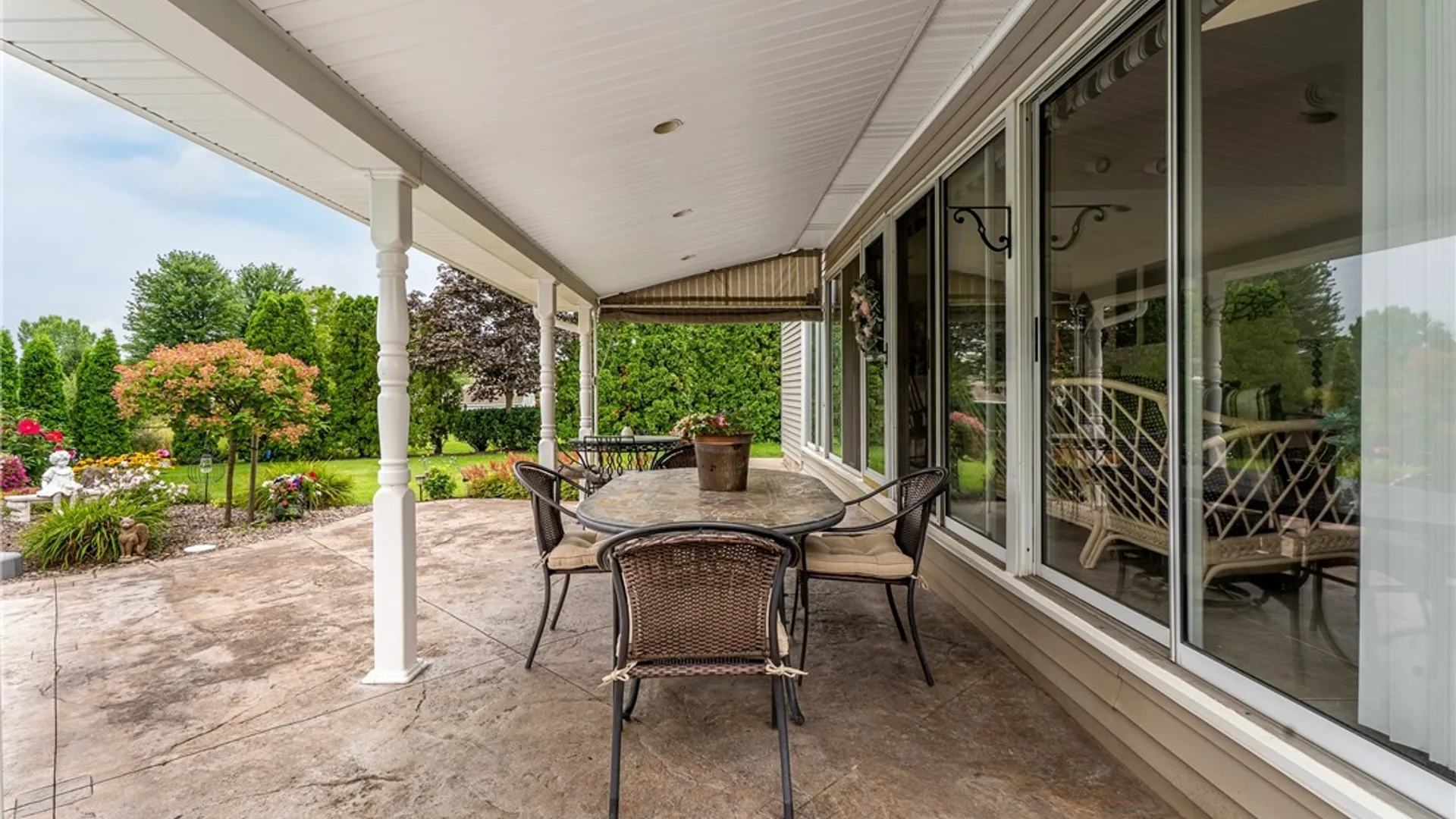 Property at 7202 Brookside Dr, Lockport Town, NY 14094 10