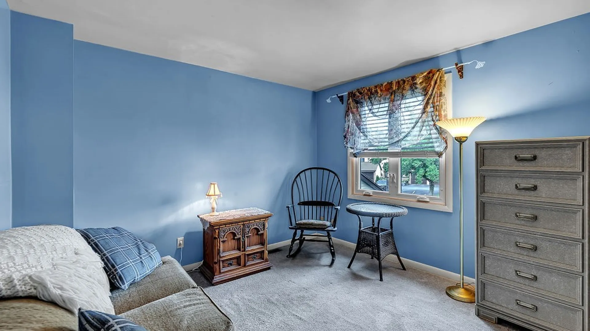 Property at 301 Charlesgate Circle, Amherst, NY 14051 18