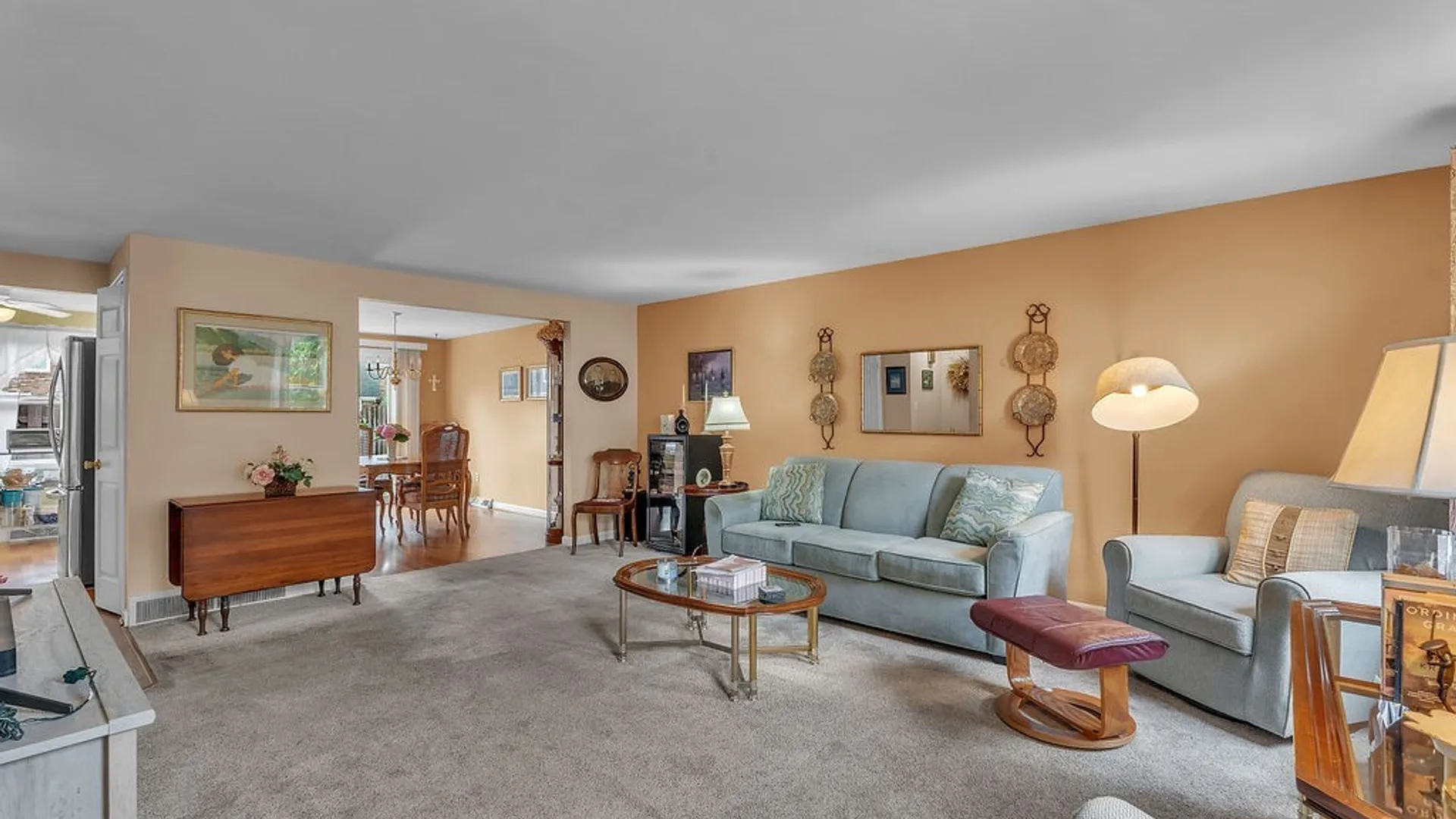 Property at 50 Hamlin Sq, Amherst, NY 14221 3