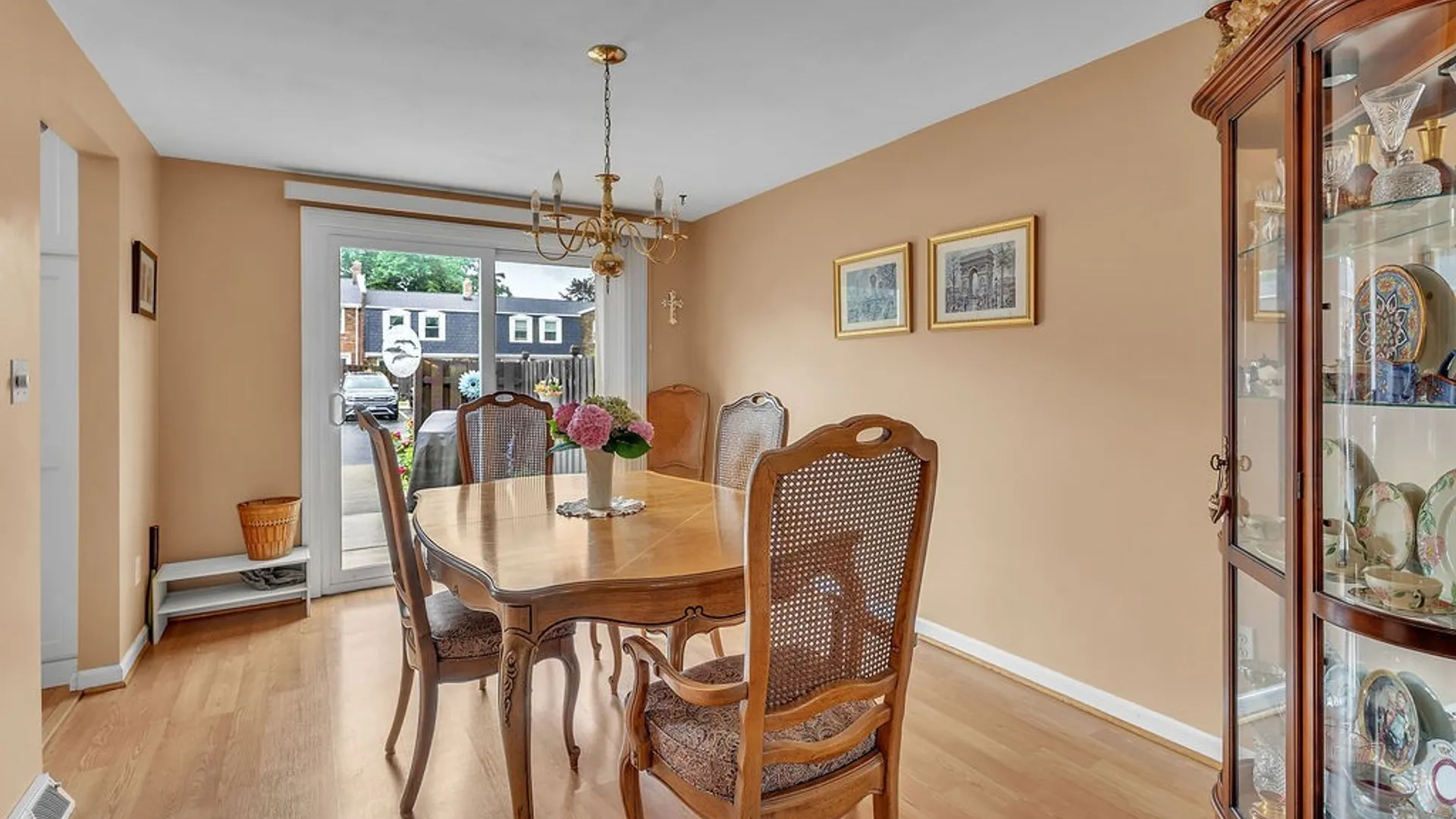 Property at 50 Hamlin Sq, Amherst, NY 14221 6