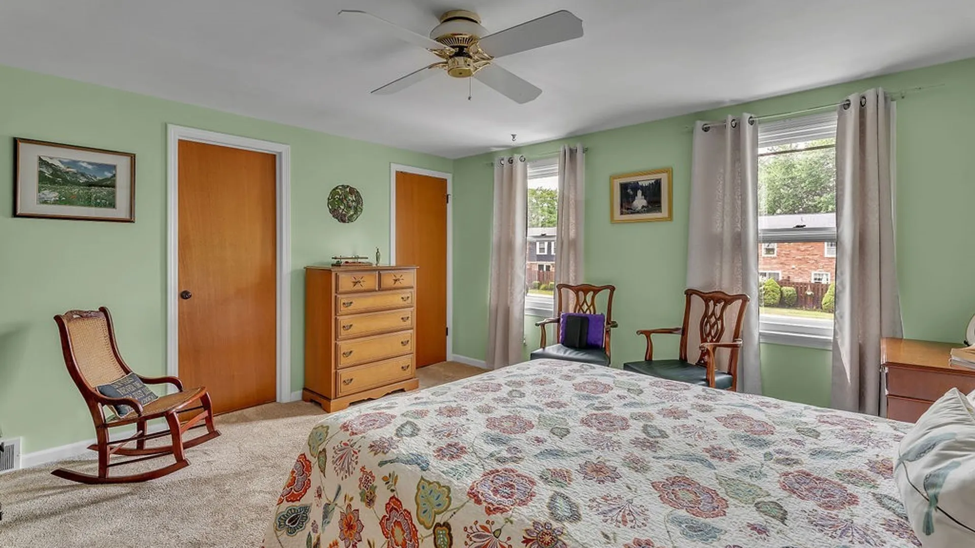 Property at 50 Hamlin Sq, Amherst, NY 14221 15