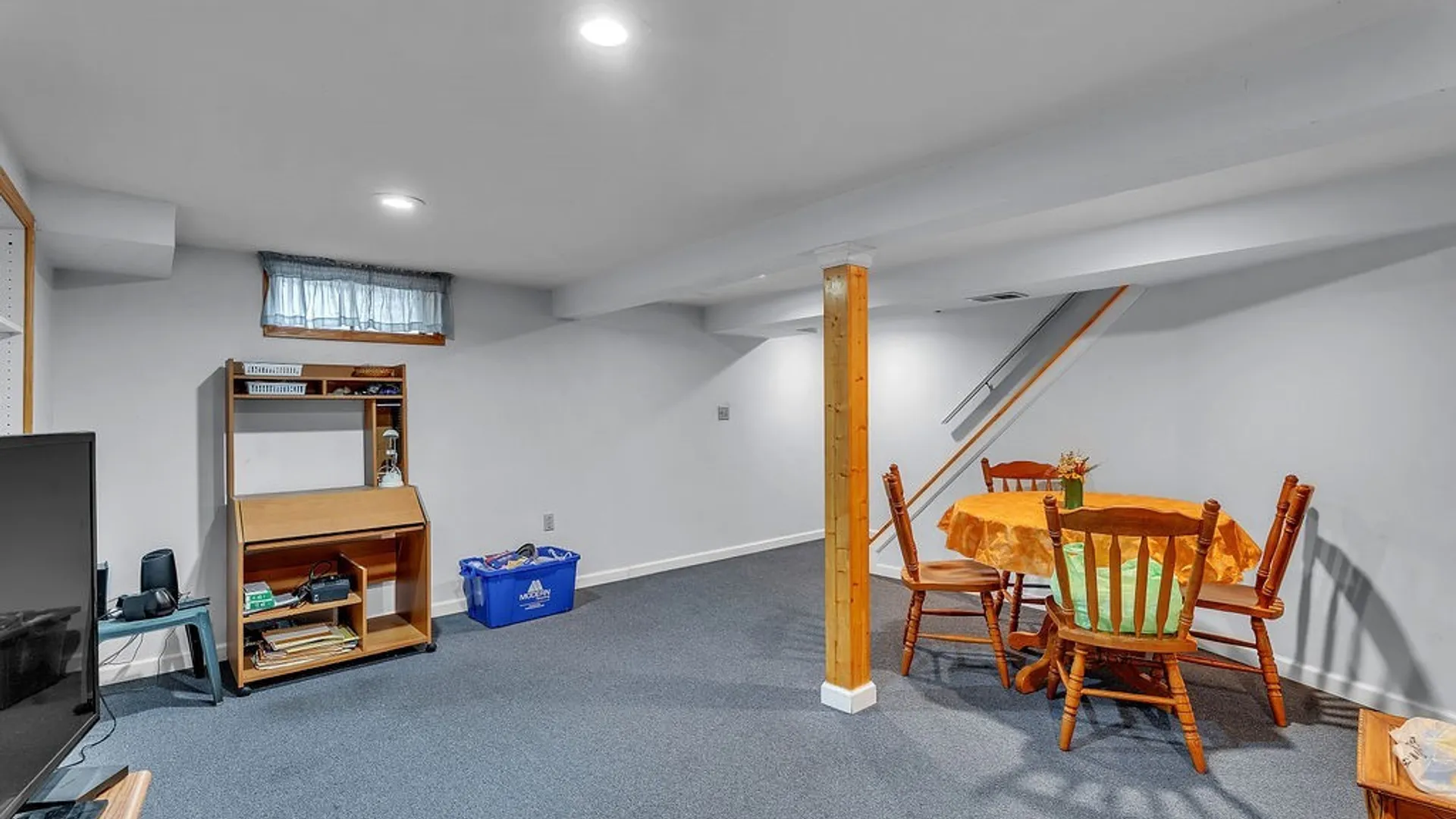 Property at 50 Hamlin Sq, Amherst, NY 14221 18