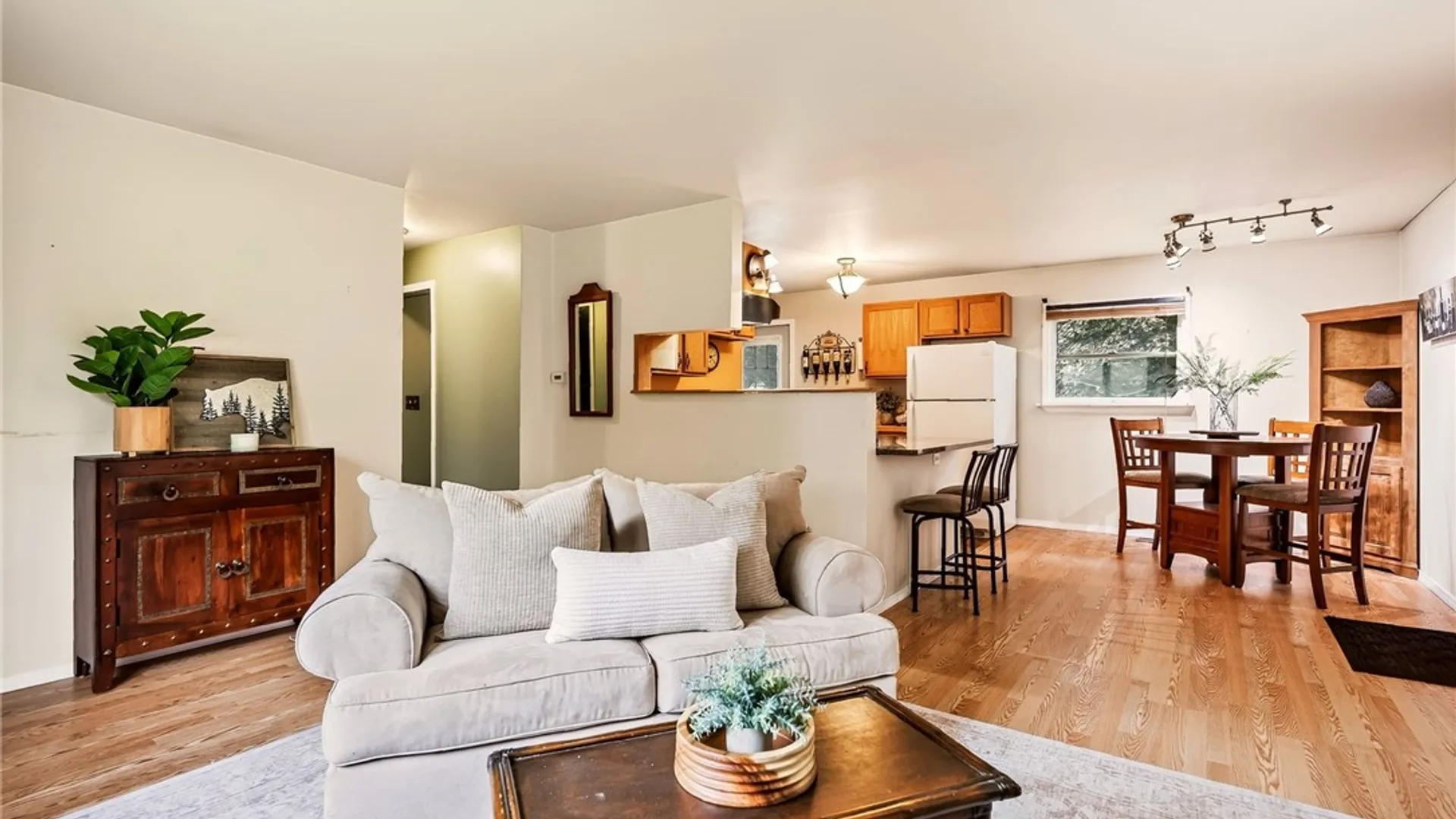 Property at 22 Alpine Way, Victor, NY 14564 3