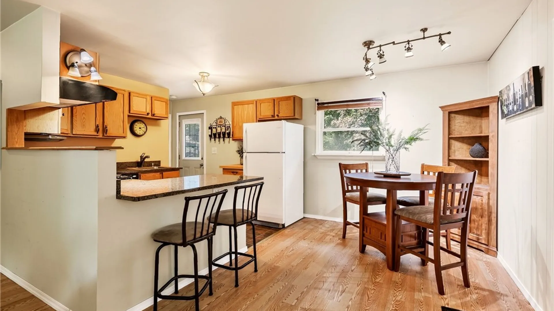 Property at 22 Alpine Way, Victor, NY 14564 4