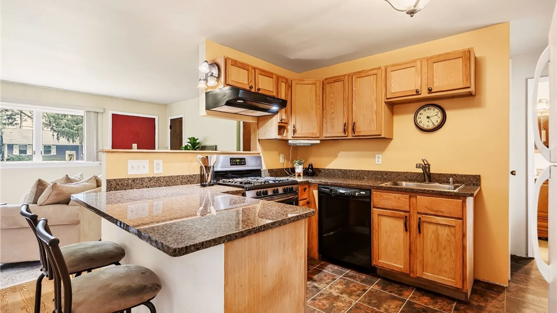 Property at 22 Alpine Way, Victor, NY 14564 5