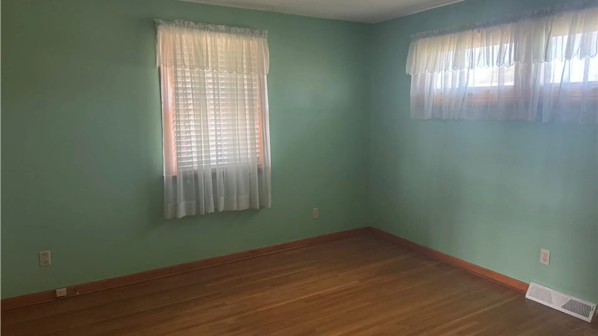 Property at 23 Diane Drive, Cheektowaga, NY 14225 10